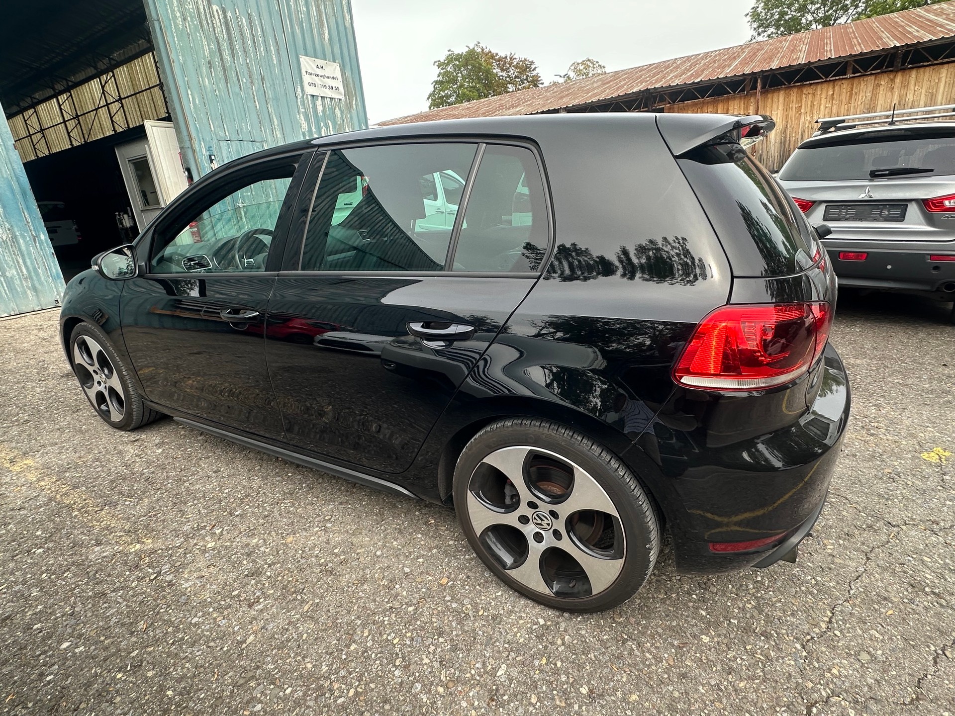 VW Golf 2.0 TSI GTI-image-3