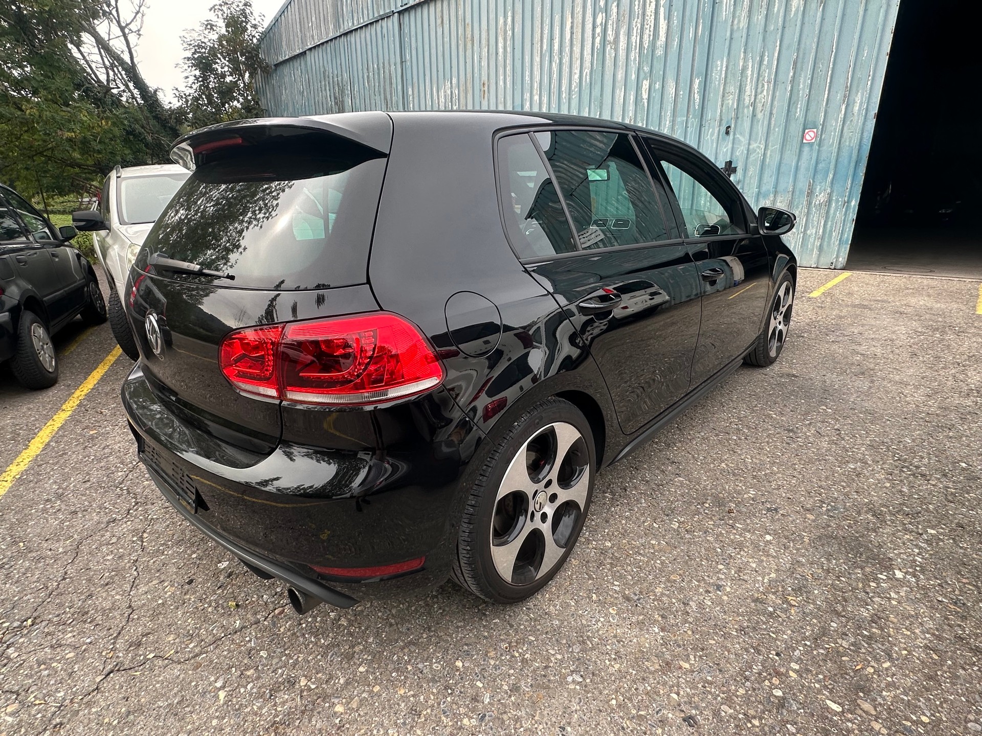 VW Golf 2.0 TSI GTI-image-5