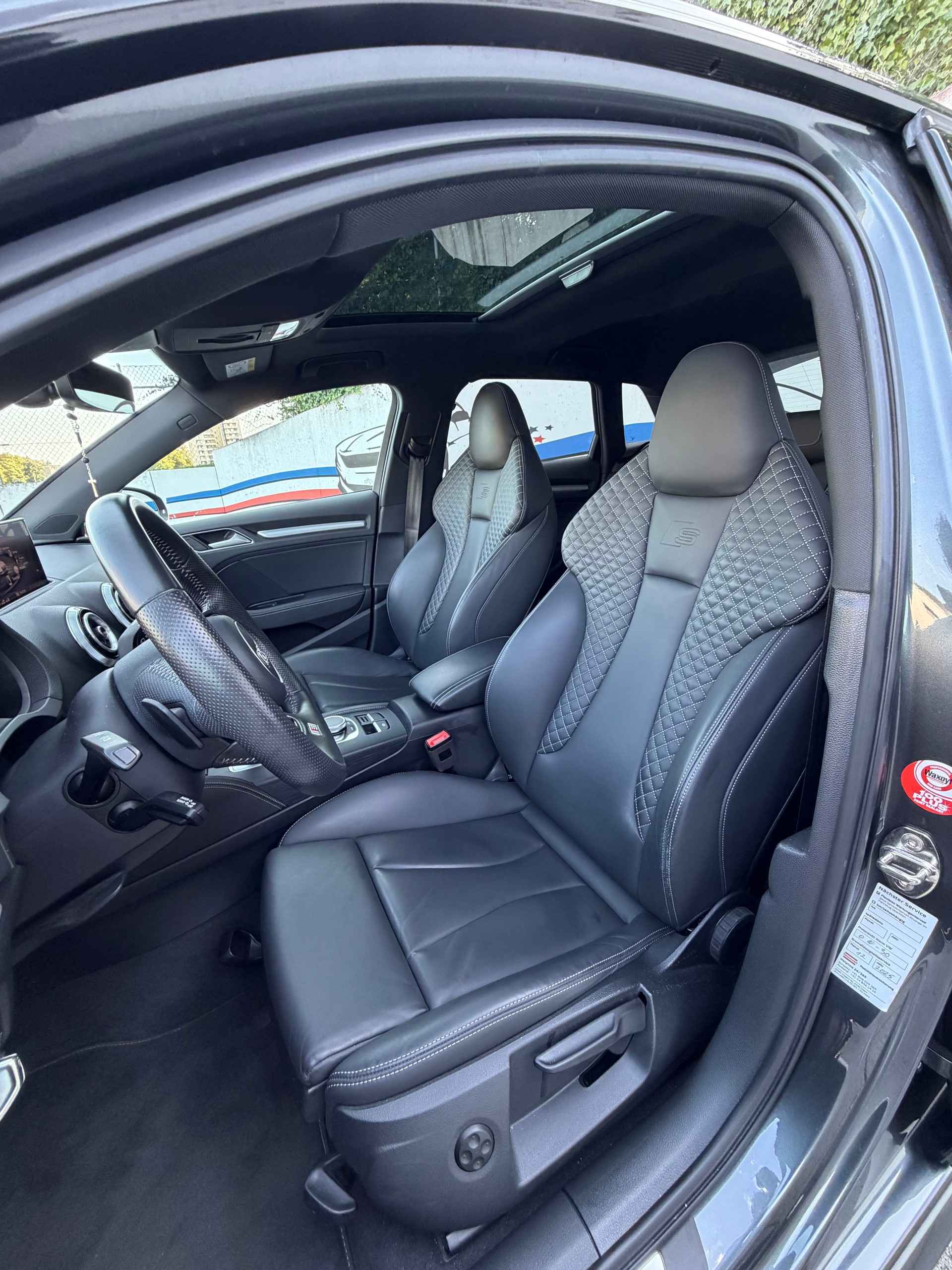 AUDI S3 Sportback 2.0 T FSI quattro S-Tronic-image-6