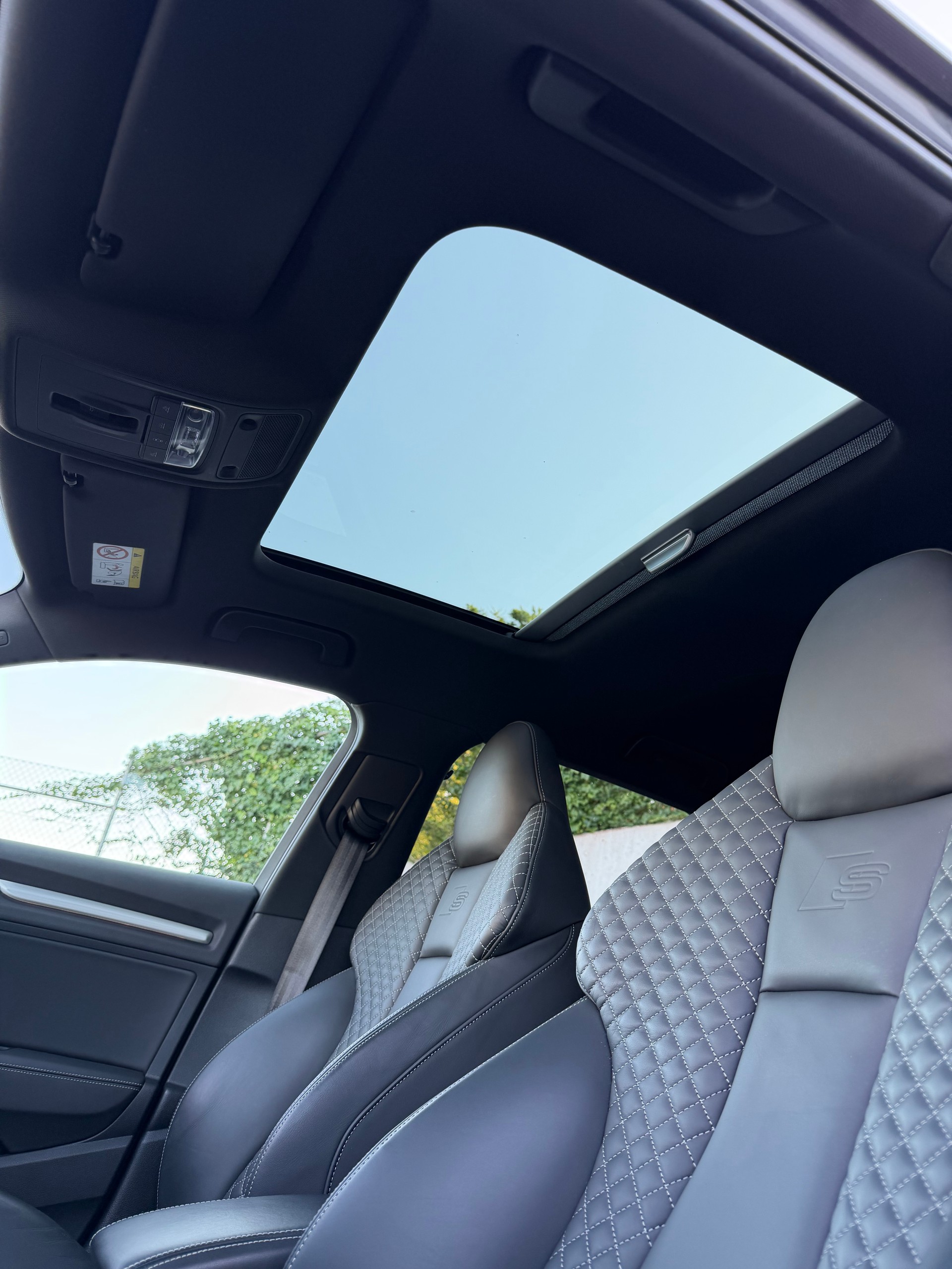 AUDI S3 Sportback 2.0 T FSI quattro S-Tronic-image-8