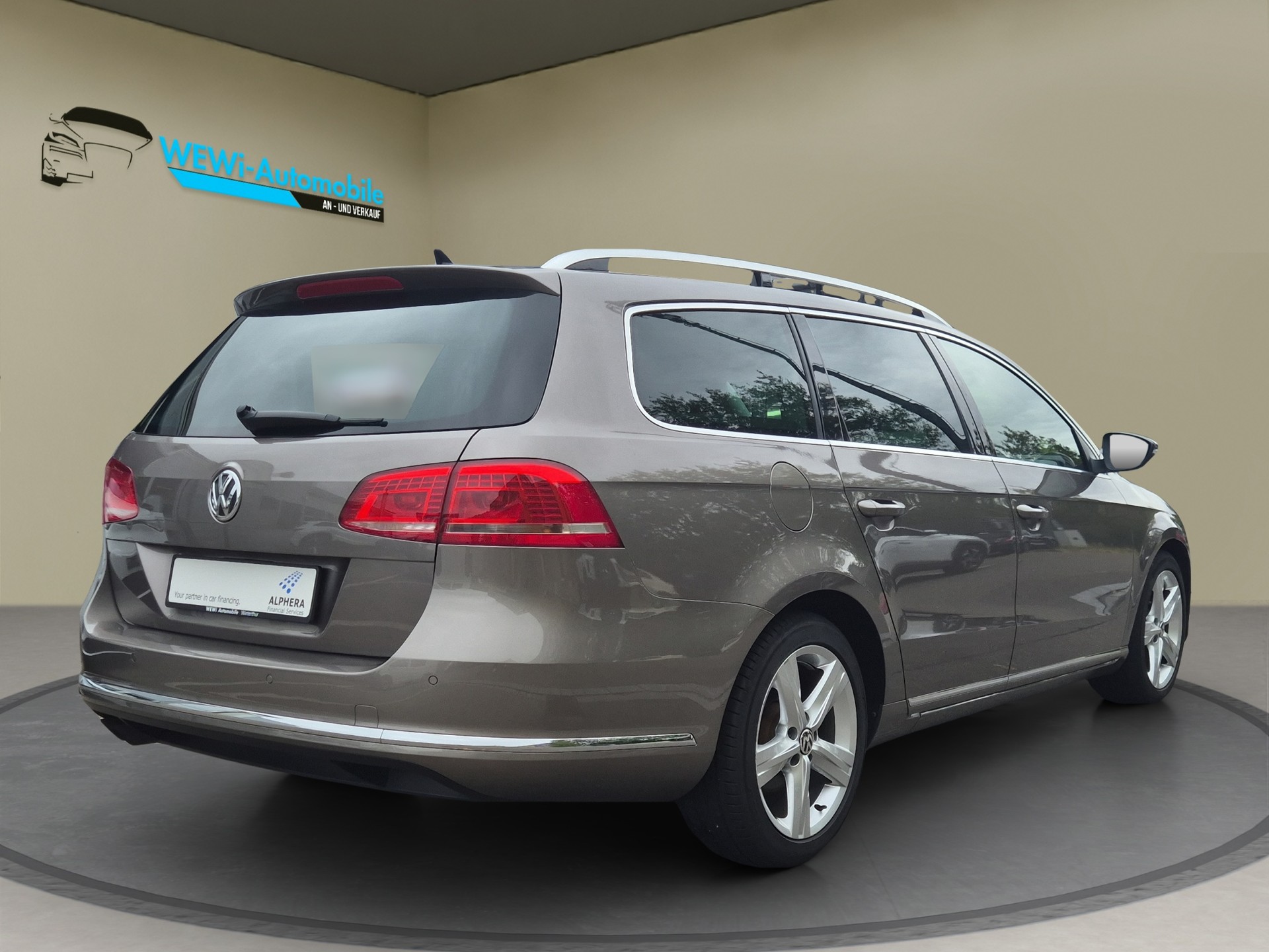 VW Passat Variant 2.0 TSI Highline DSG-image-4