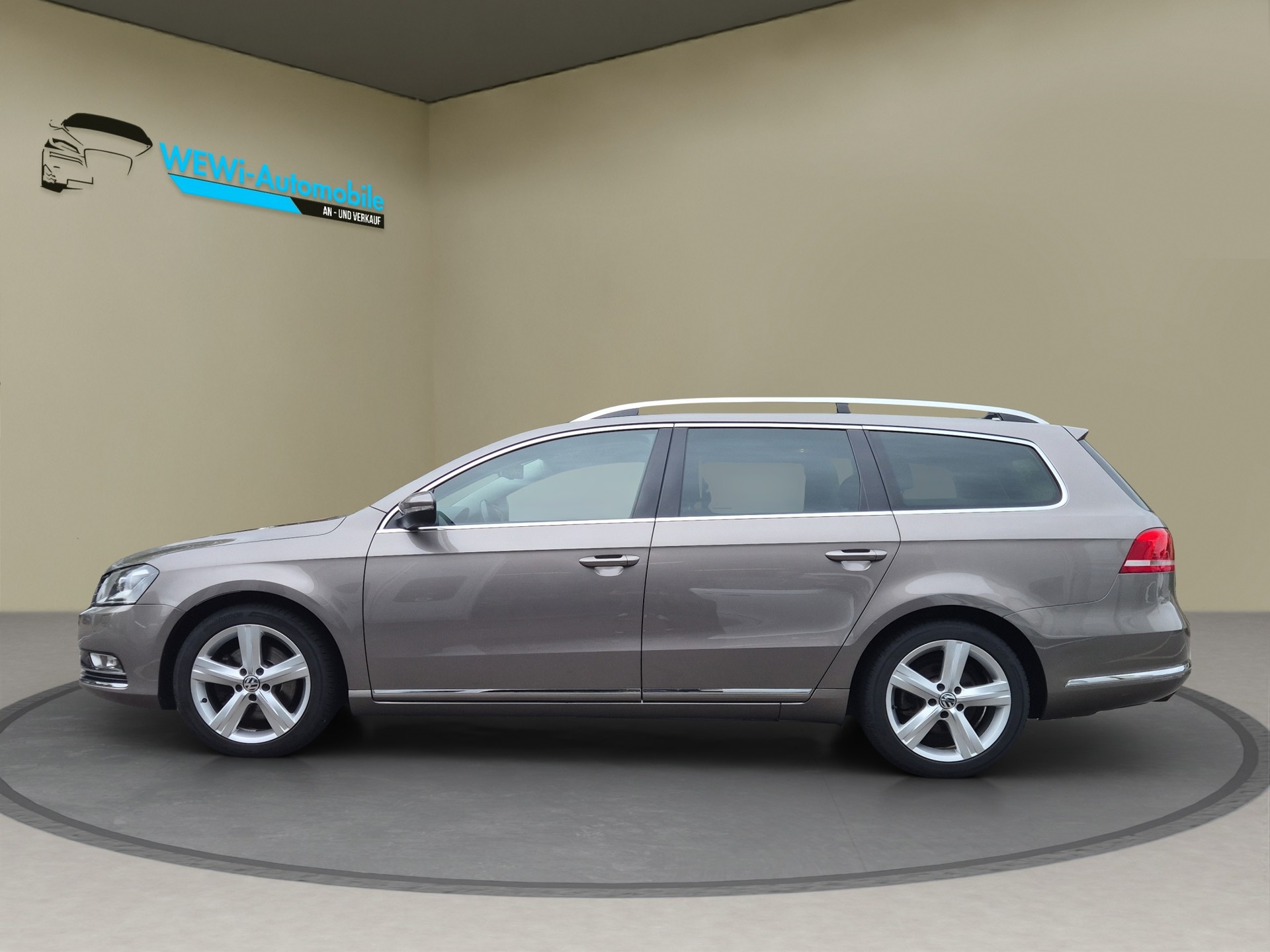 VW Passat Variant 2.0 TSI Highline DSG-image-1