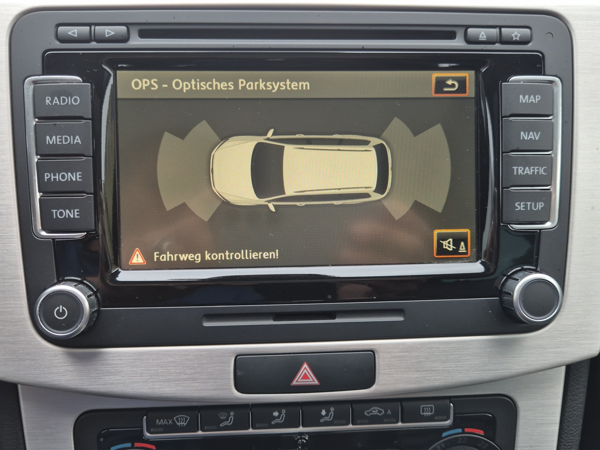 VW Passat Variant 2.0 TSI Highline DSG-image-18