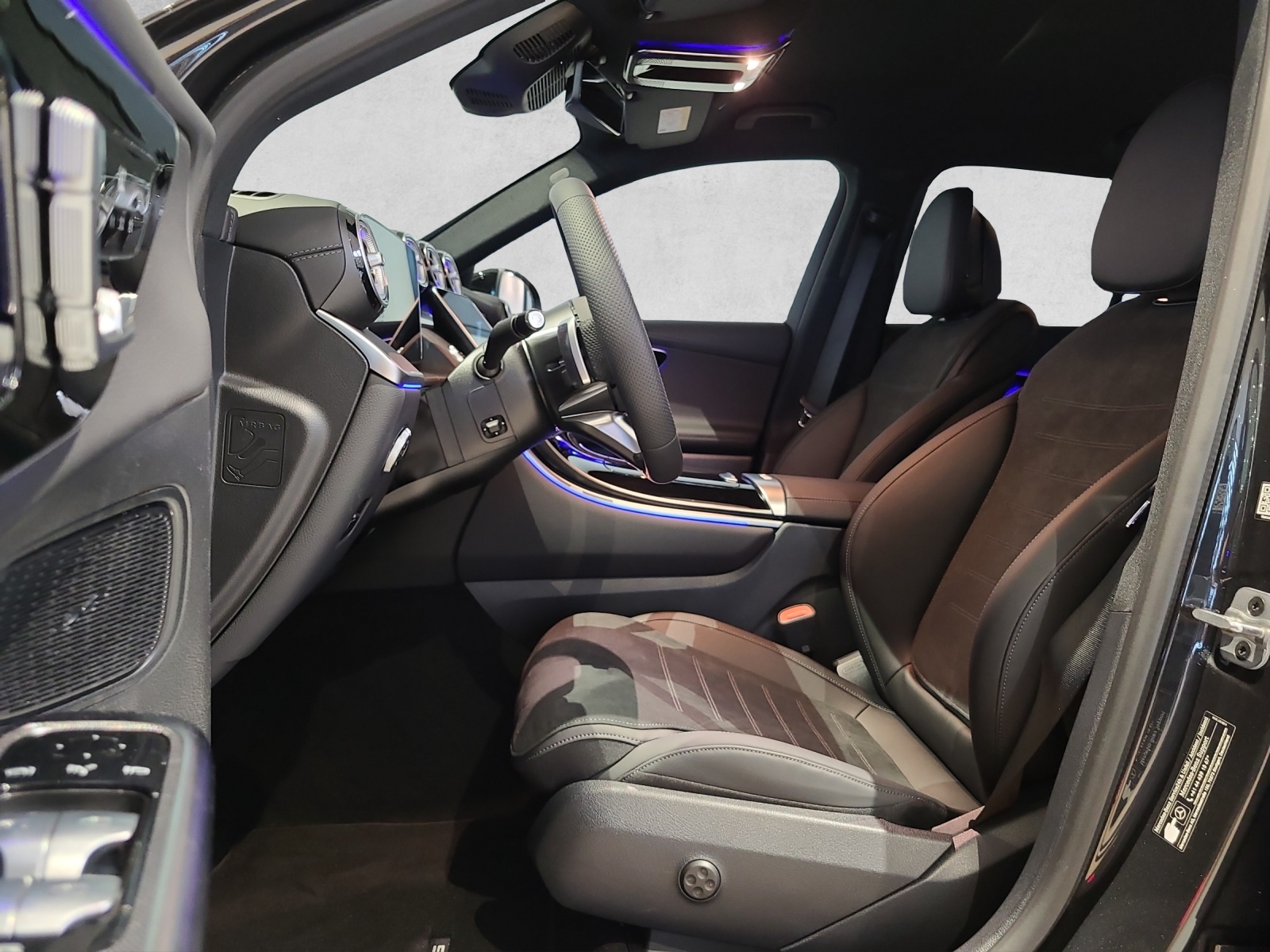 MERCEDES-BENZ GLC 200 AMG Line 4M X254-image-14