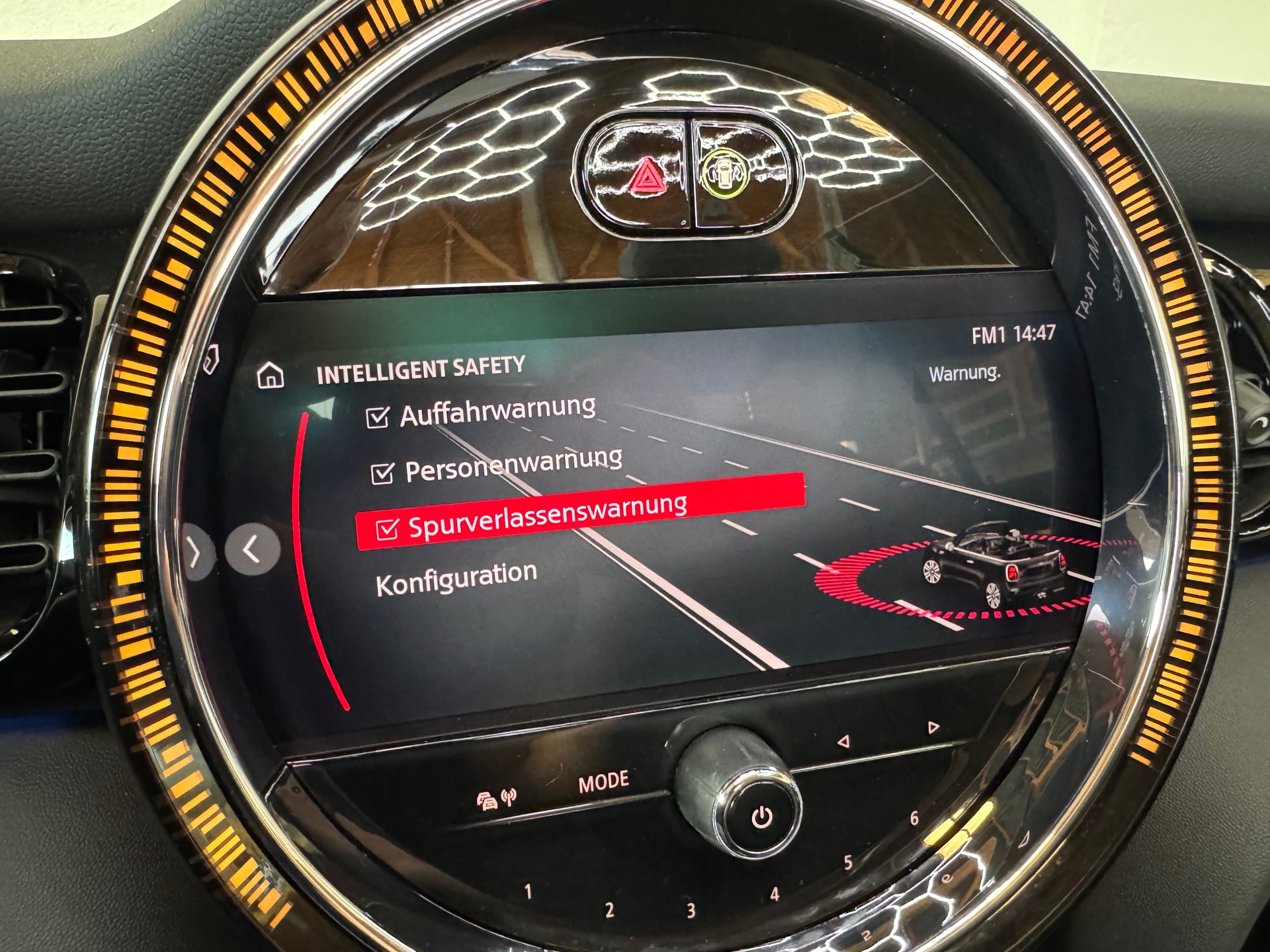 MINI Cooper John Cooper Works Cabriolet Steptronic-image-25