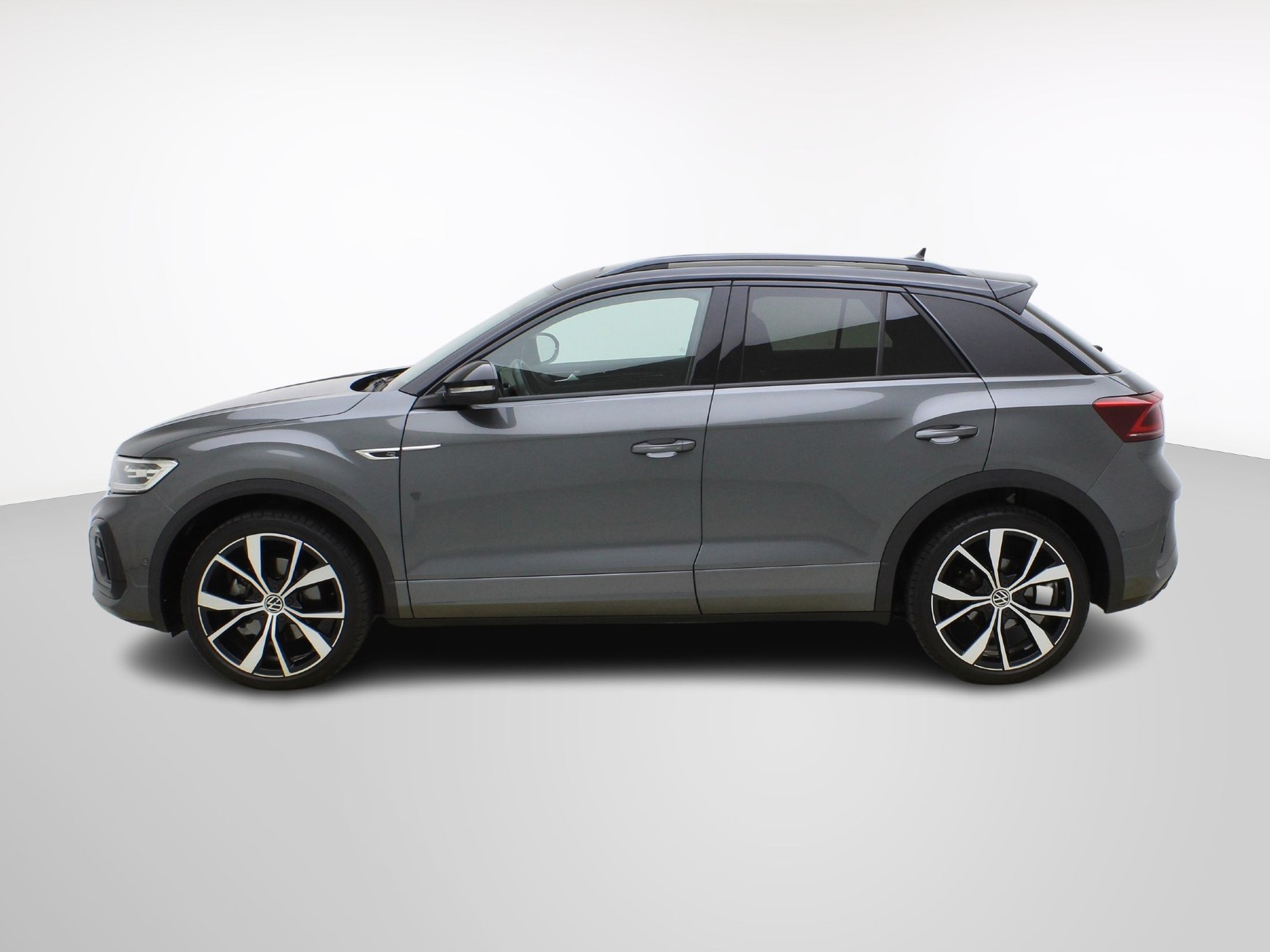 VW T-Roc 2.0 TSI DSG R-Line Black Style 4Motion-image-2