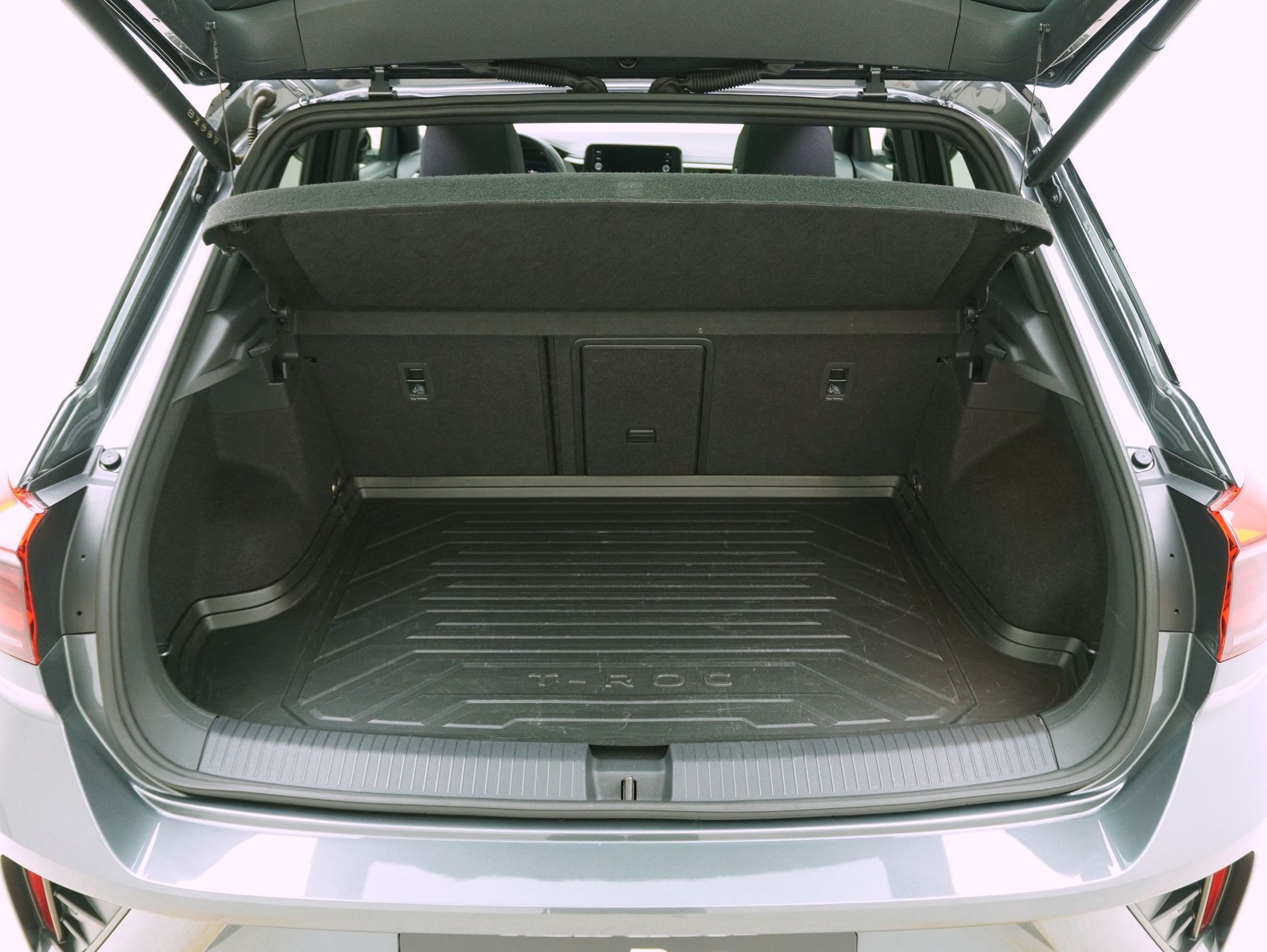 VW T-Roc 2.0 TSI DSG R-Line Black Style 4Motion-image-12