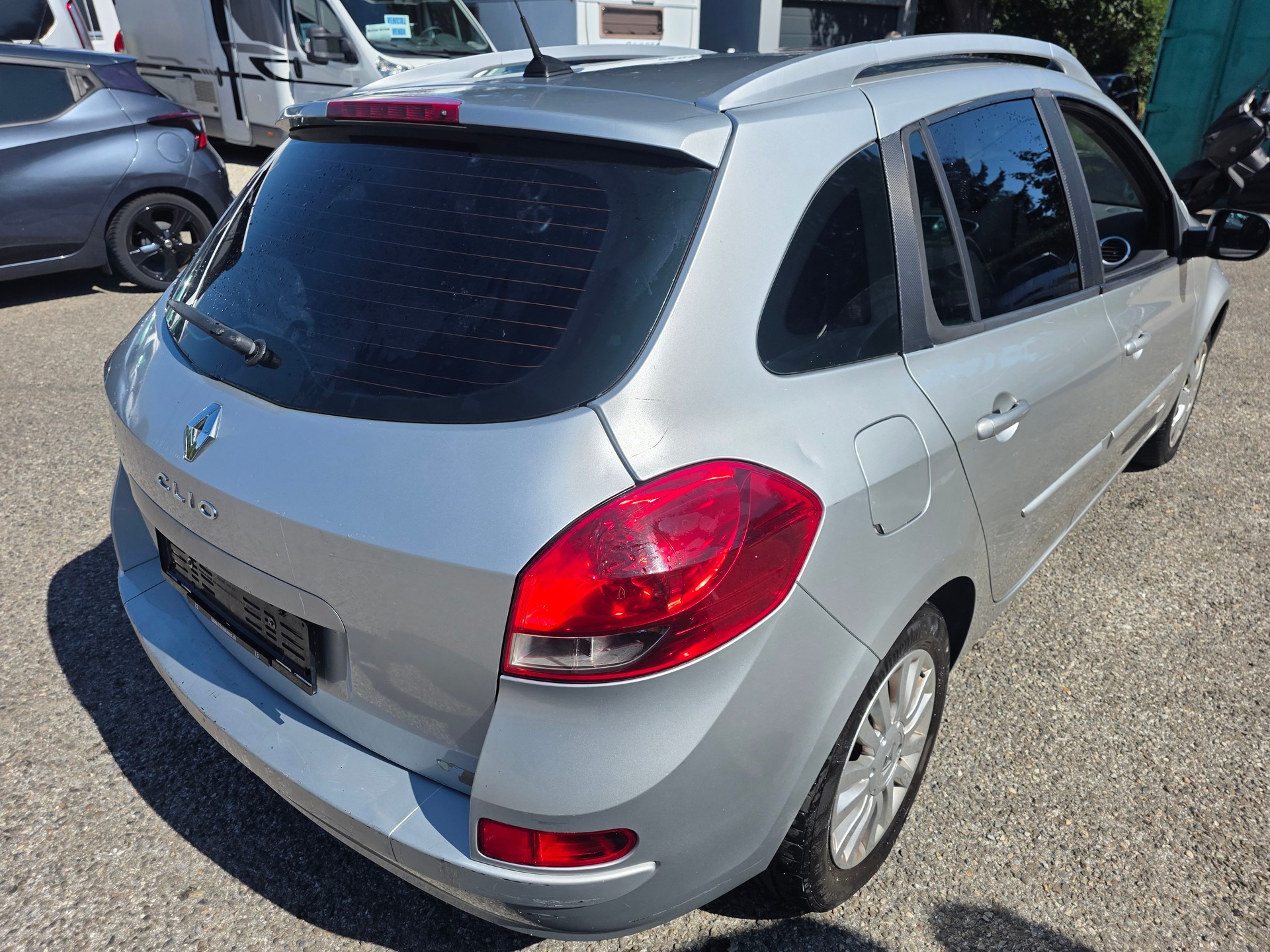 RENAULT Clio Grandtour 1.2 16V Turbo Expression-image-3
