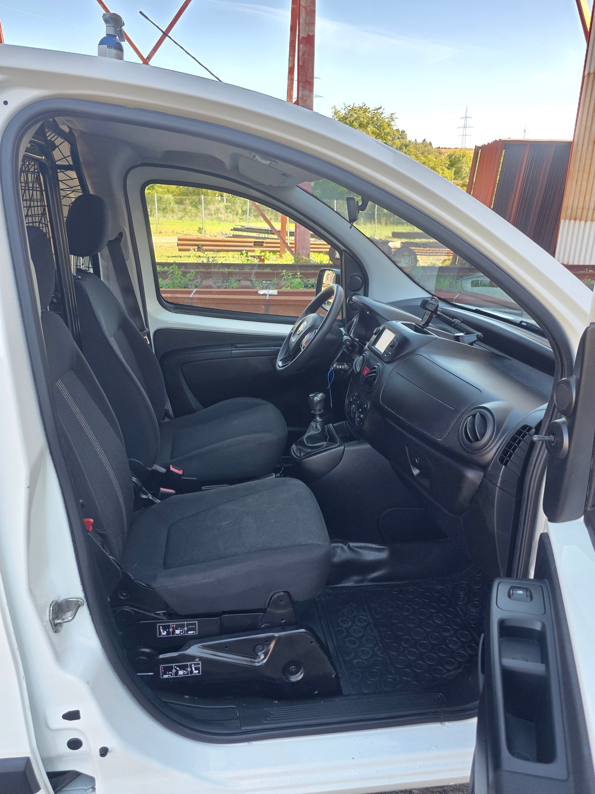 FIAT Fiorino 1.4 8V Swiss / Neu ab Mfk.-image-8