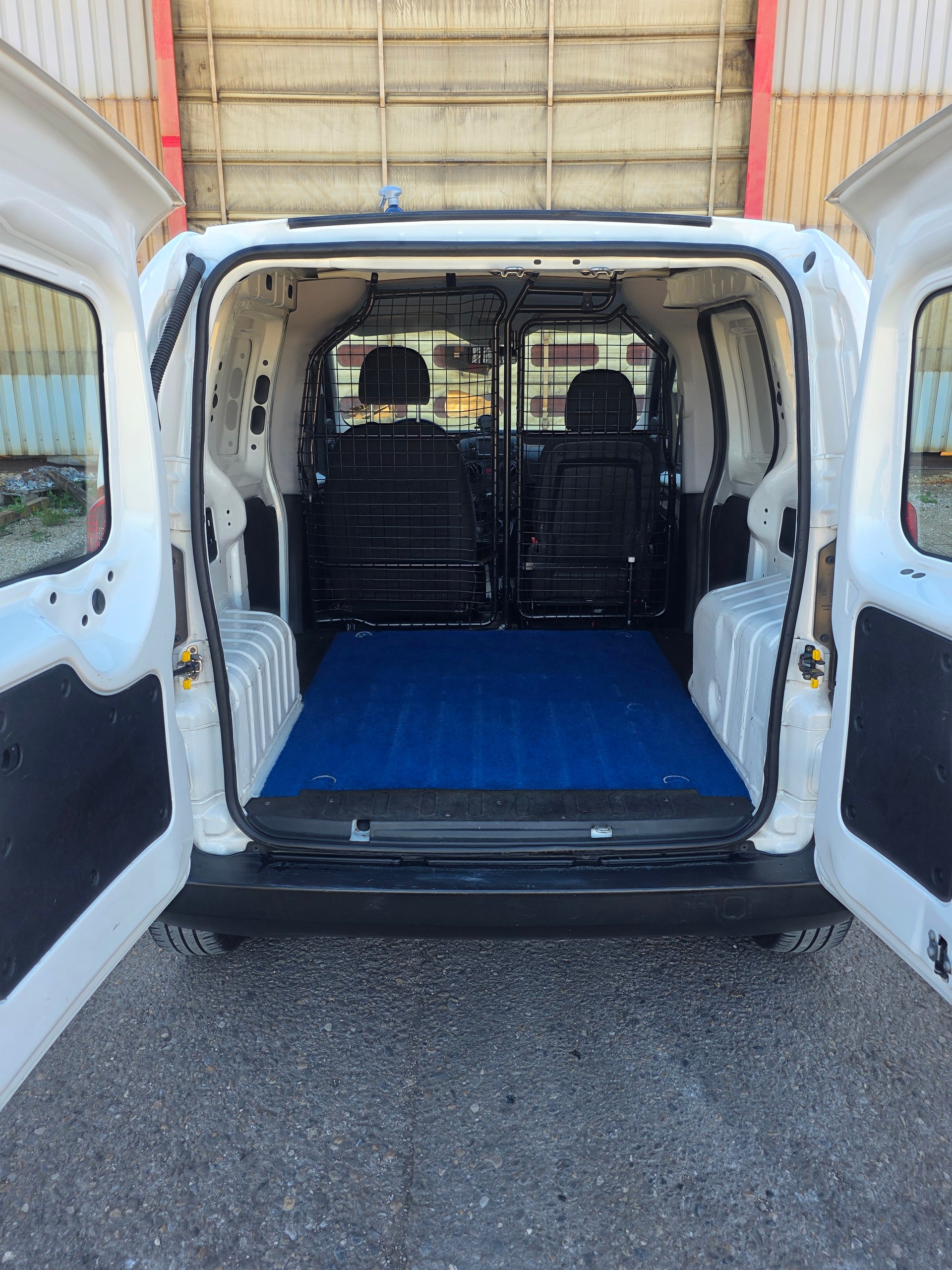FIAT Fiorino 1.4 8V Swiss / Neu ab Mfk.-image-13