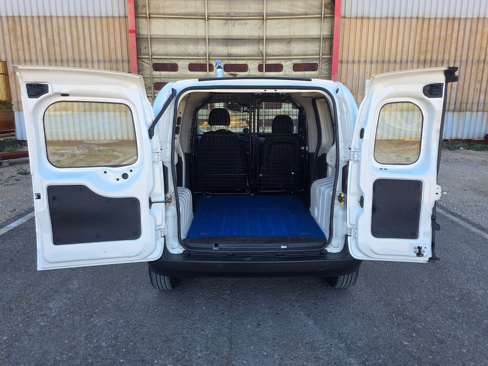 FIAT Fiorino 1.4 8V Swiss / Neu ab Mfk.-image-14