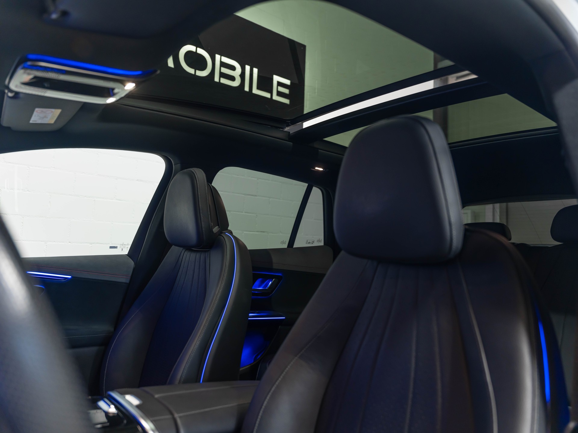 MERCEDES-BENZ EQE SUV 500 4 Matic-image-12