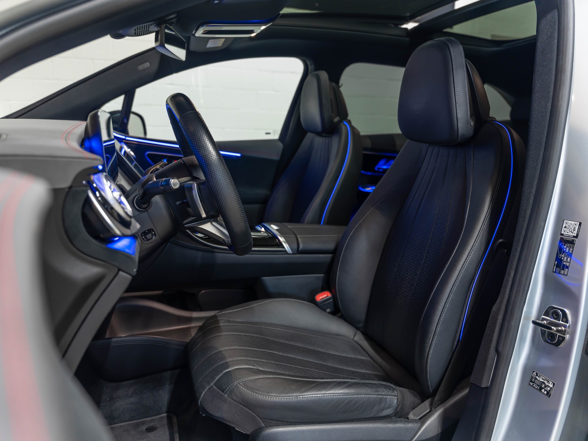 MERCEDES-BENZ EQE SUV 500 4 Matic-image-11