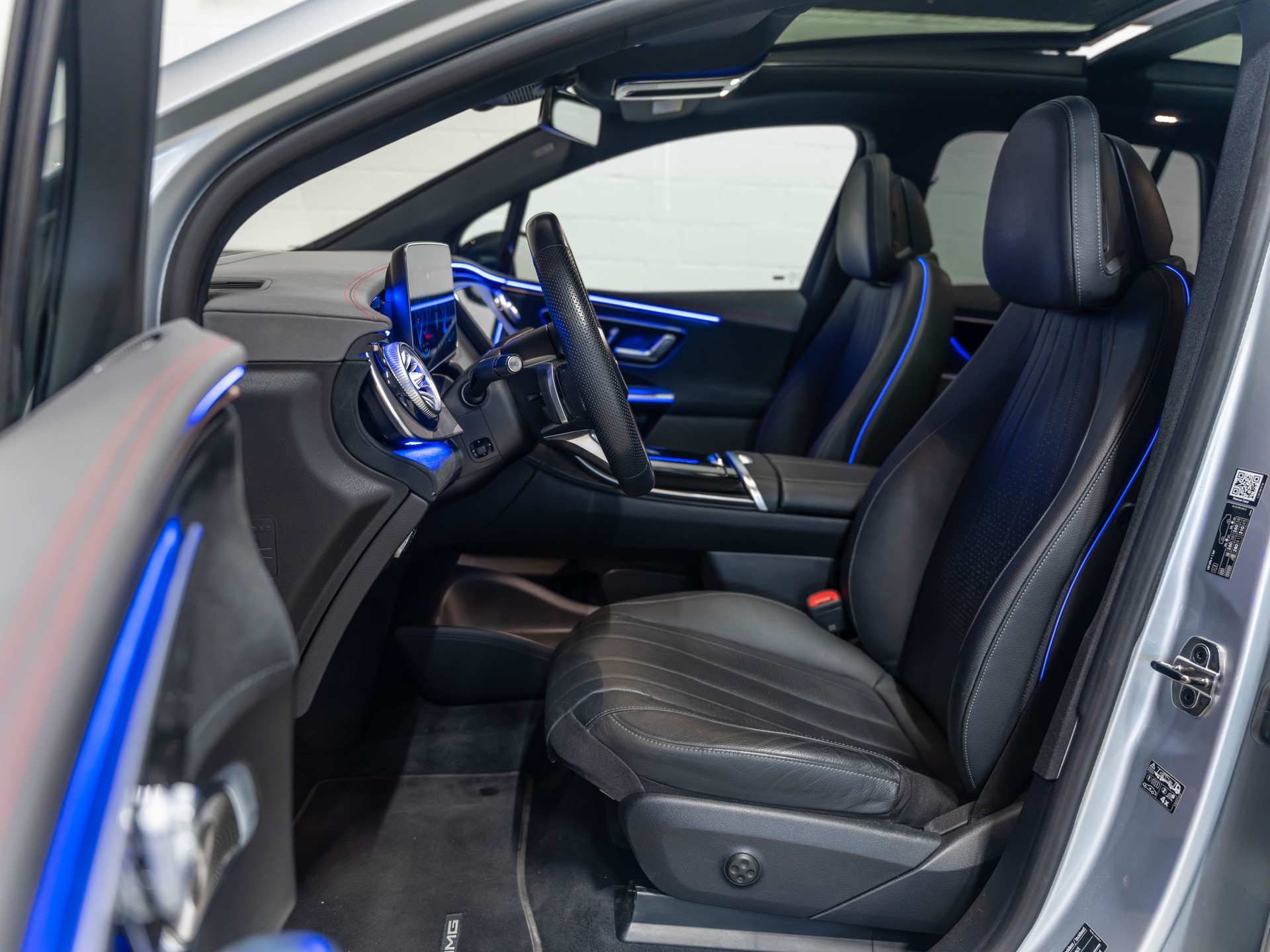 MERCEDES-BENZ EQE SUV 500 4 Matic-image-10