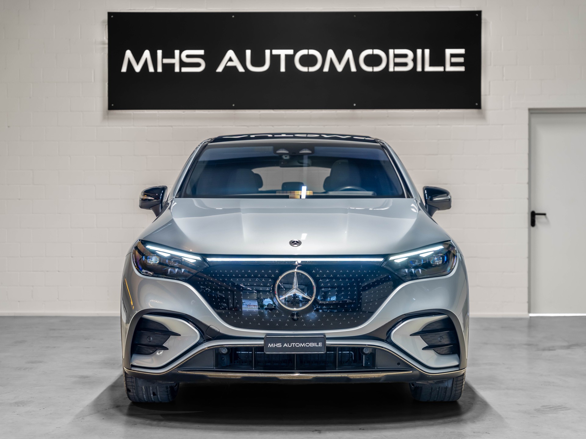 MERCEDES-BENZ EQE SUV 500 4 Matic-image-6