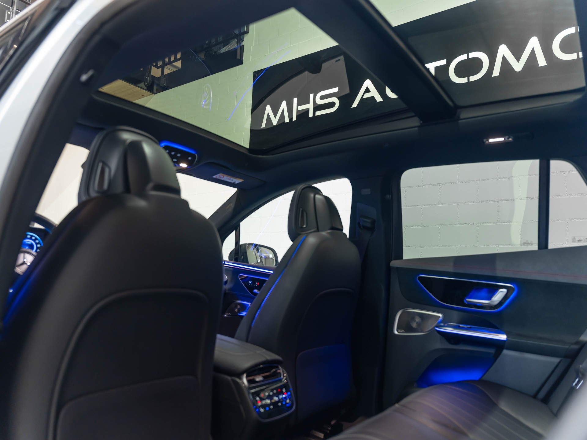MERCEDES-BENZ EQE SUV 500 4 Matic-image-14