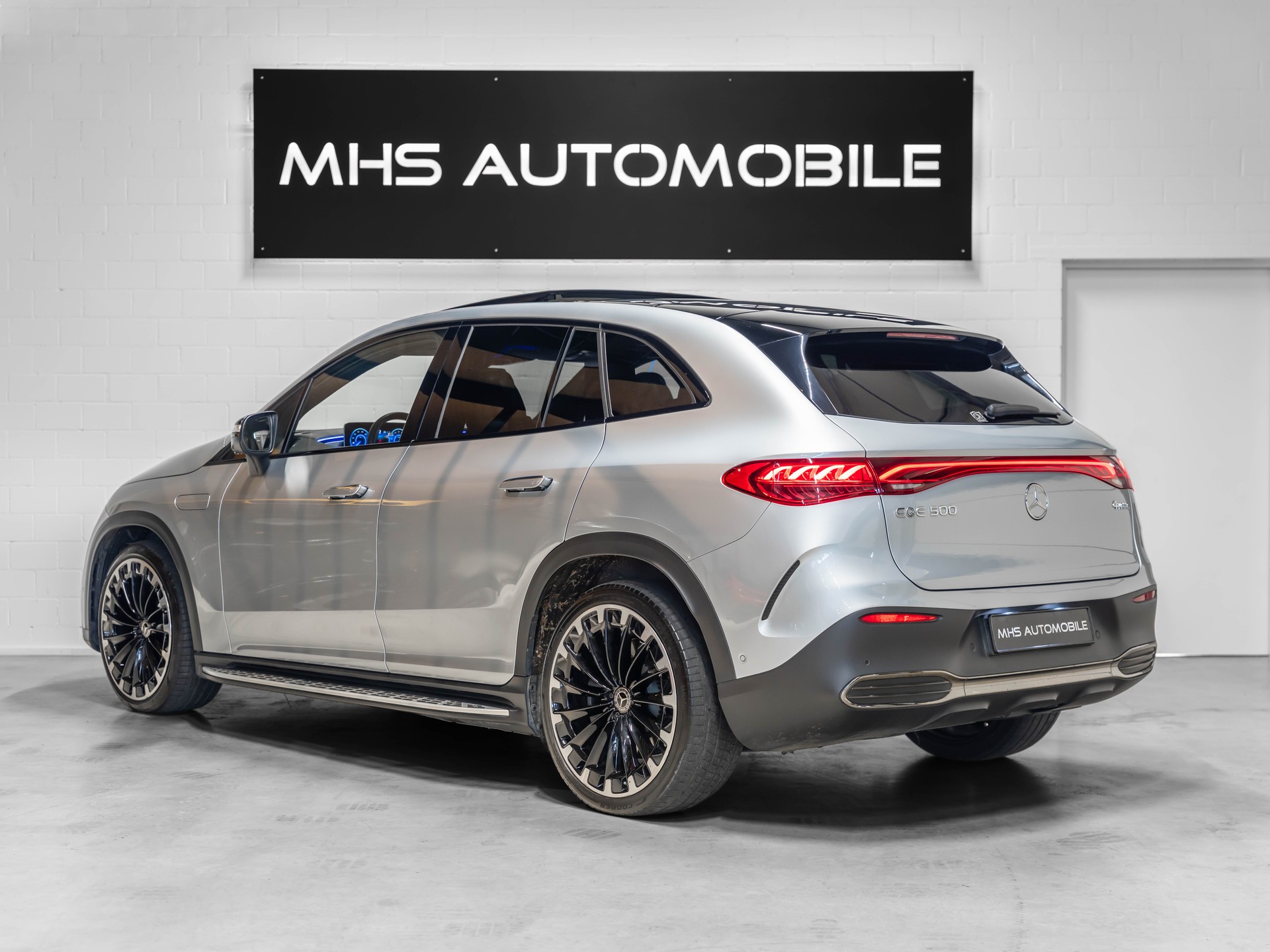 MERCEDES-BENZ EQE SUV 500 4 Matic-showroom-element-2
