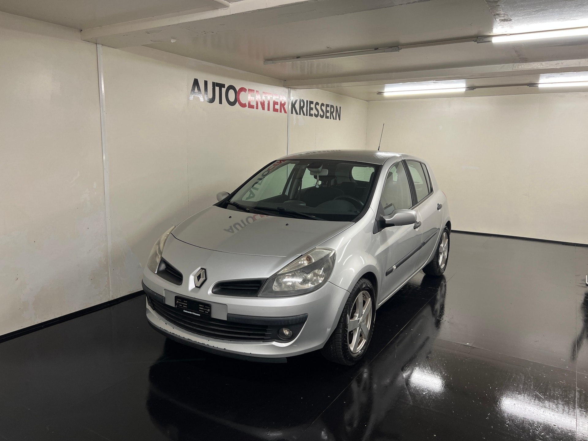 RENAULT Clio 1.4 16V Dynamique-image-1