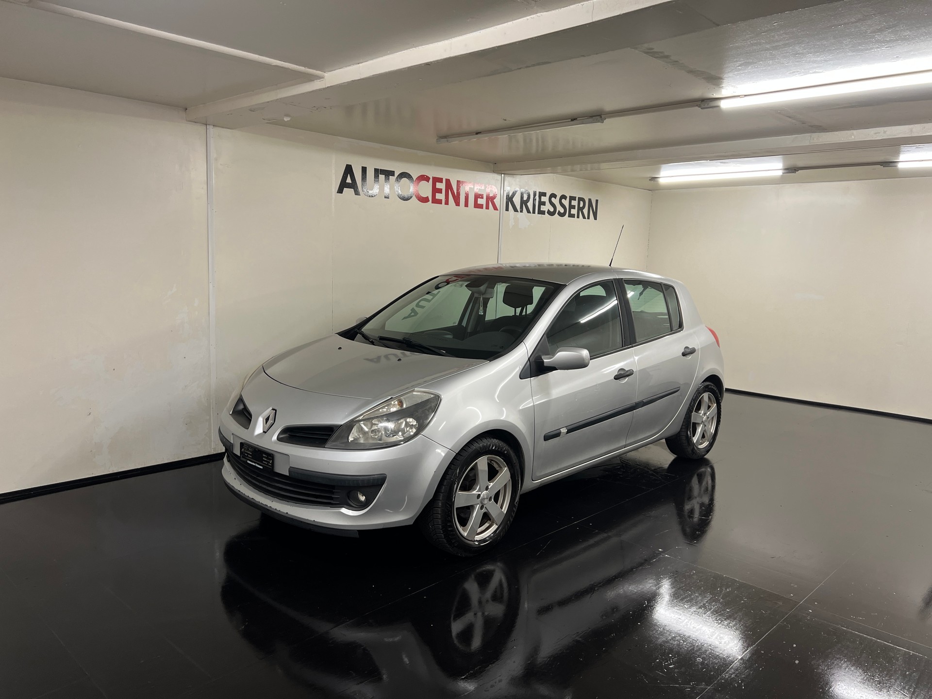 RENAULT Clio 1.4 16V Dynamique-image-0