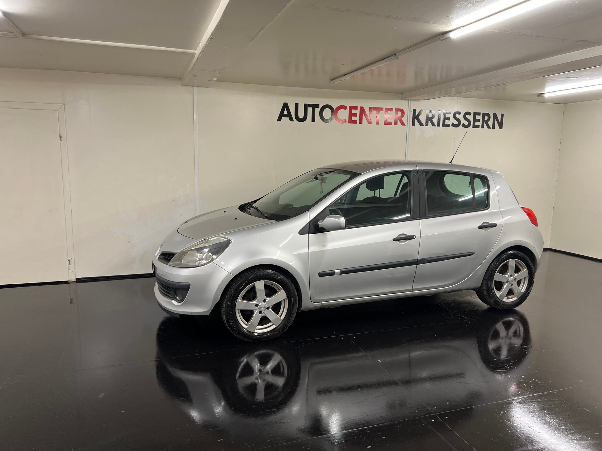RENAULT Clio 1.4 16V Dynamique-image-7