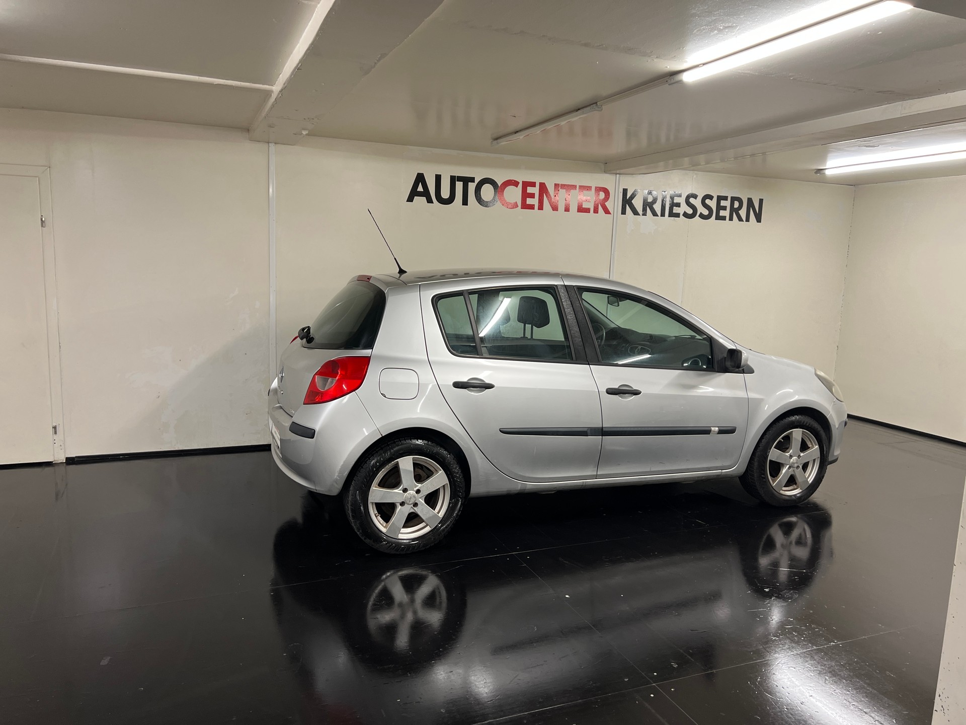 RENAULT Clio 1.4 16V Dynamique-image-3