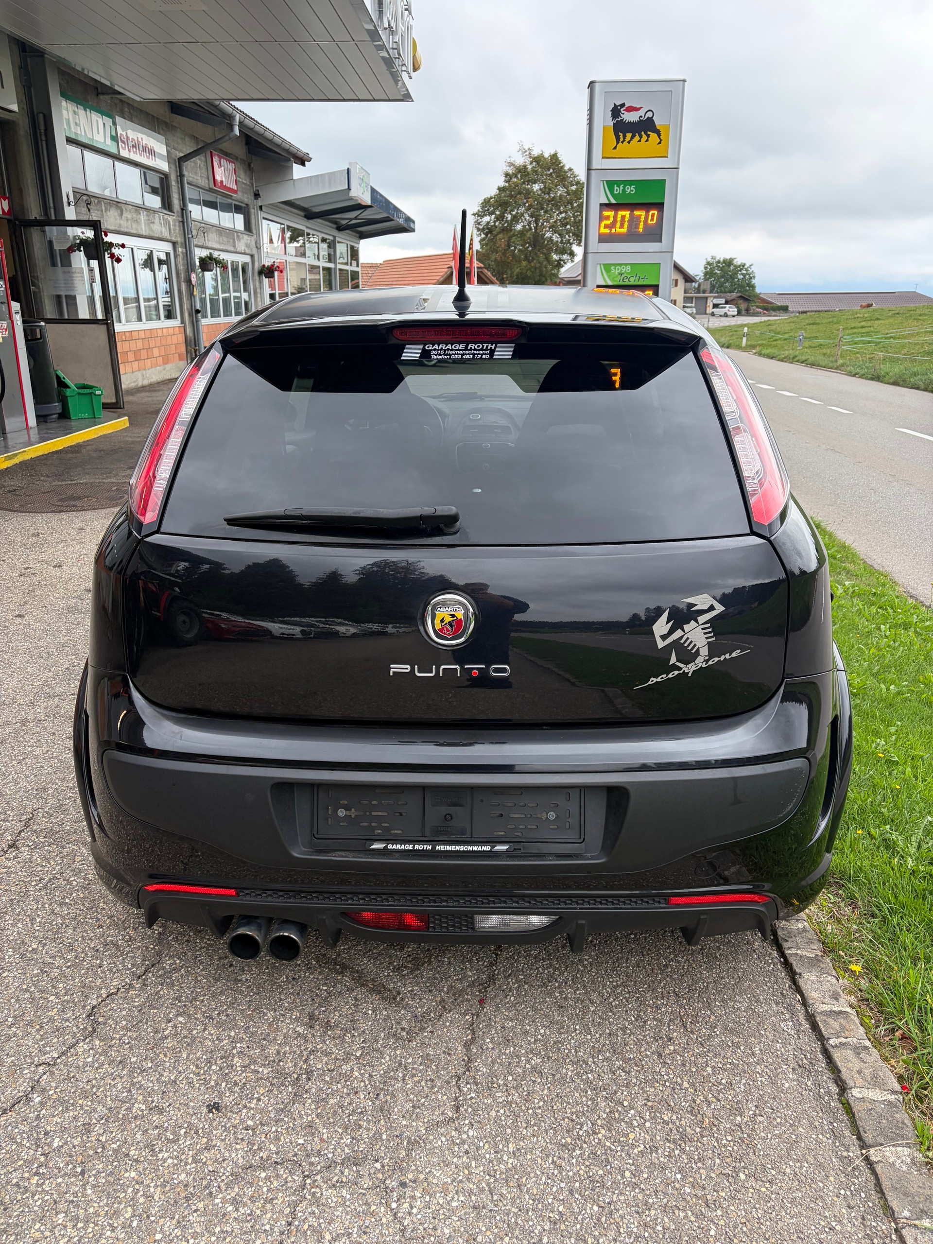 FIAT Punto 1.4 16V Turbo Abarth Supersport-image-3