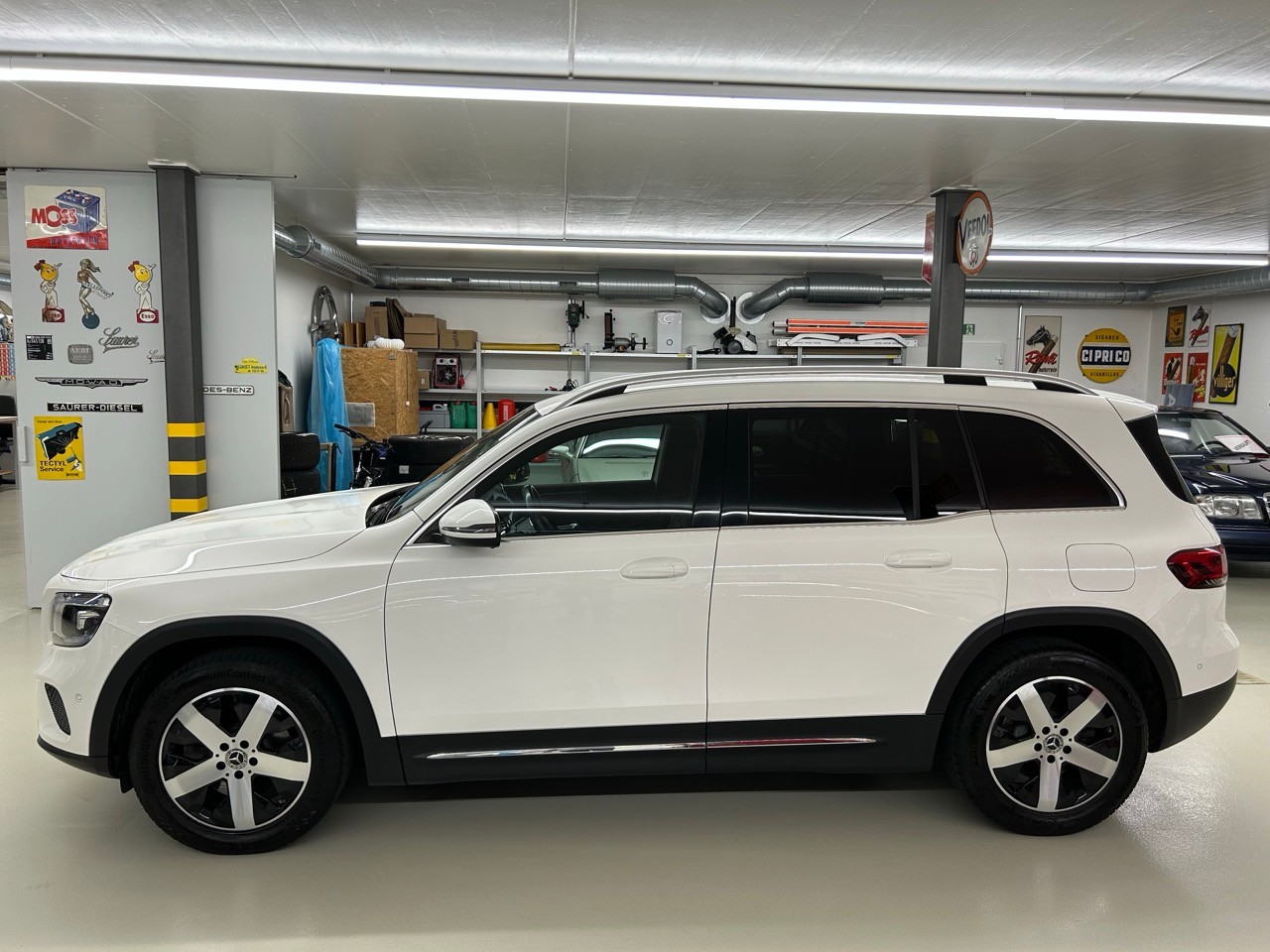 MERCEDES-BENZ GLB 220 d Progressive 8G-Tronic-image-2