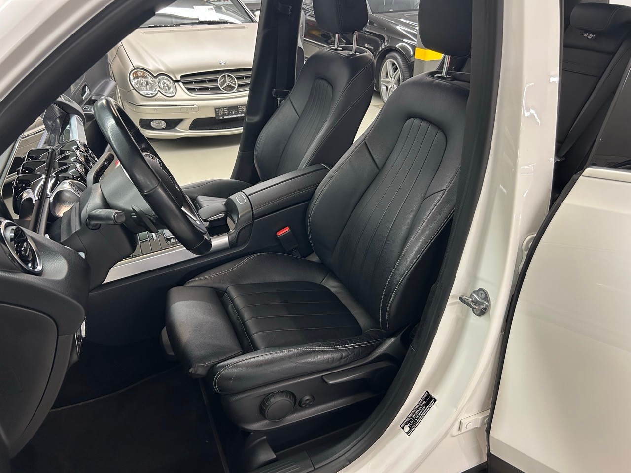 MERCEDES-BENZ GLB 220 d Progressive 8G-Tronic-image-8