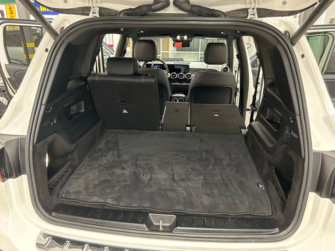 MERCEDES-BENZ GLB 220 d Progressive 8G-Tronic-image-11