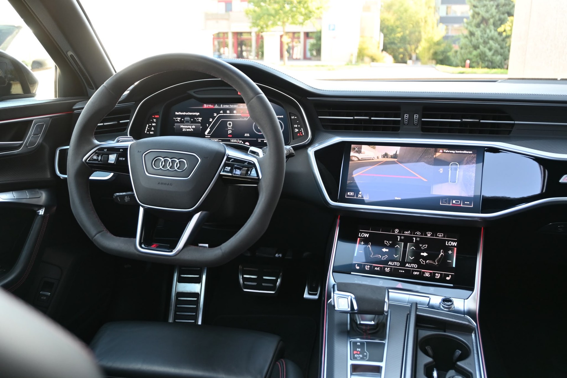 AUDI RS6 Avant 4.0 TFSI V8 quattro-image-6