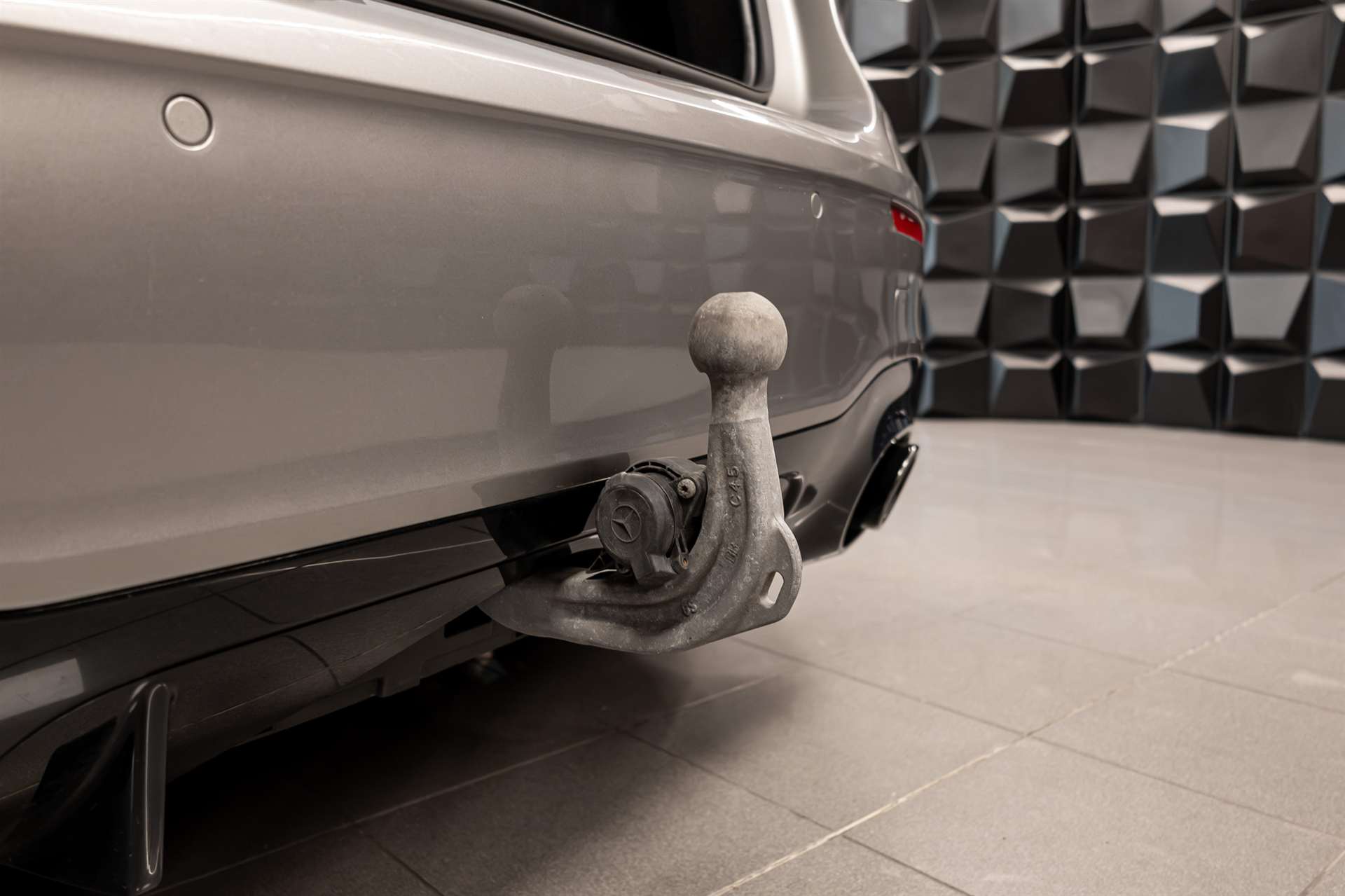 MERCEDES-BENZ A 35 AMG 4Matic Speedshift-image-6