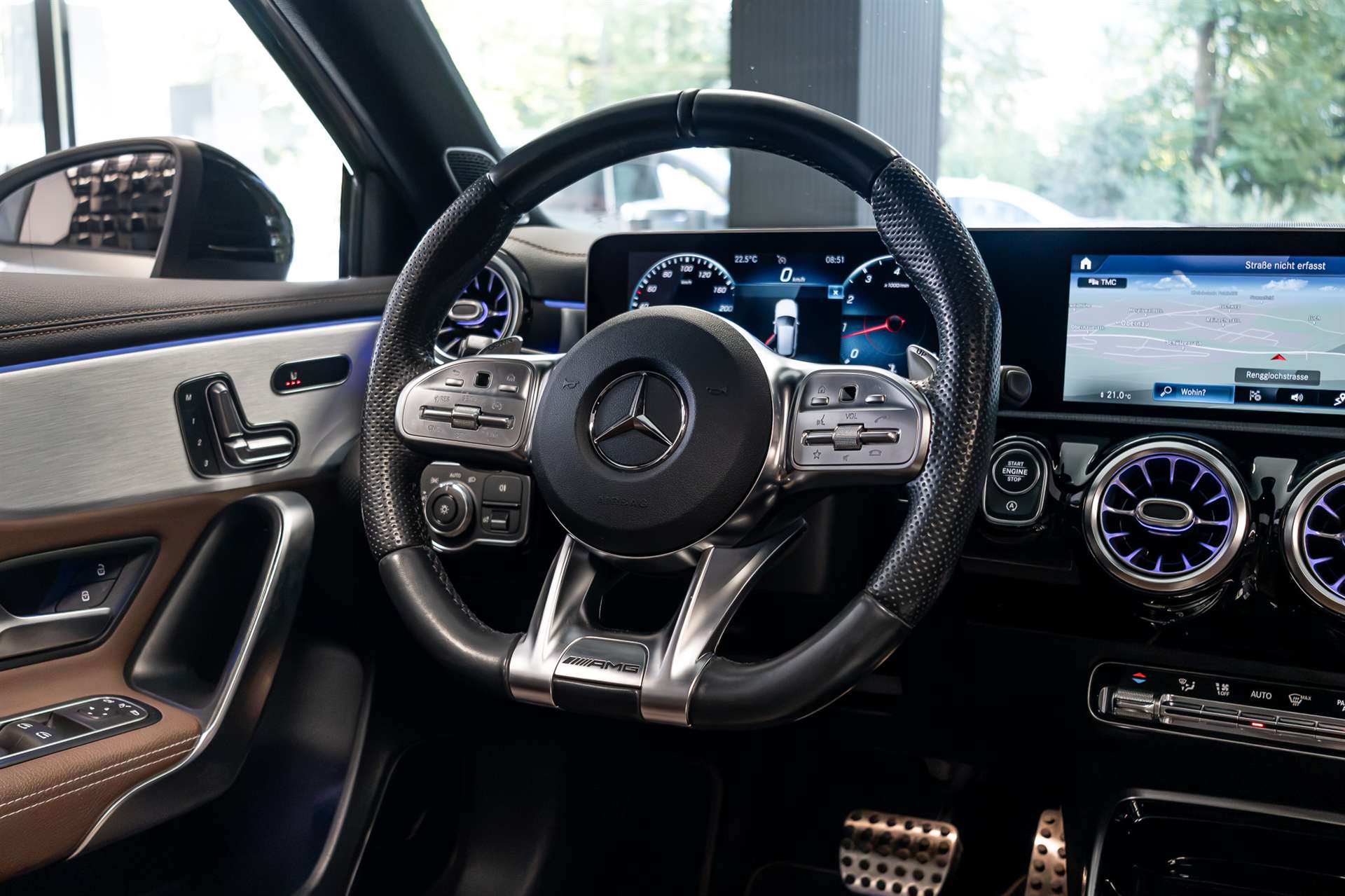 MERCEDES-BENZ A 35 AMG 4Matic Speedshift-image-8
