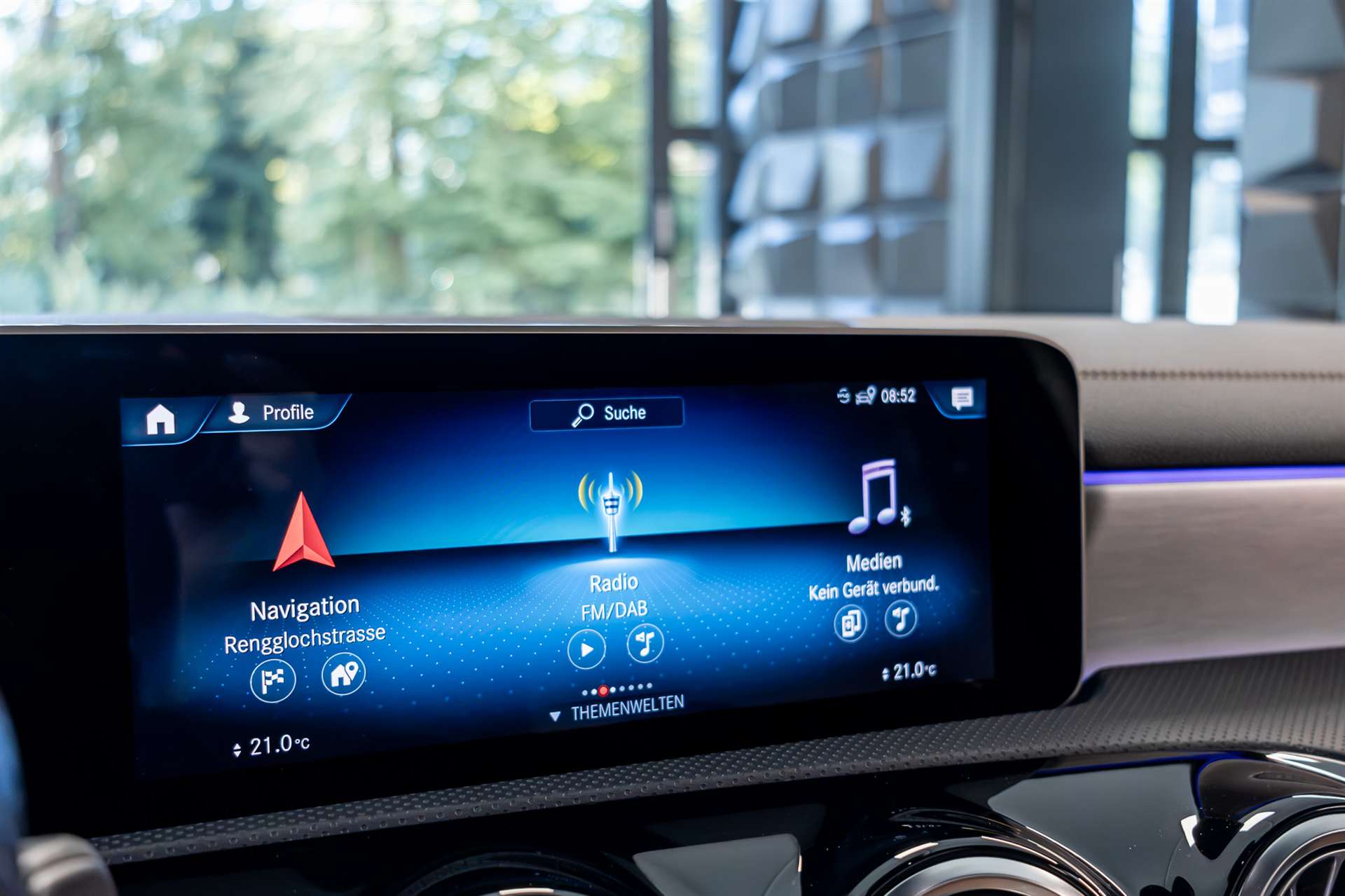 MERCEDES-BENZ A 35 AMG 4Matic Speedshift-image-16