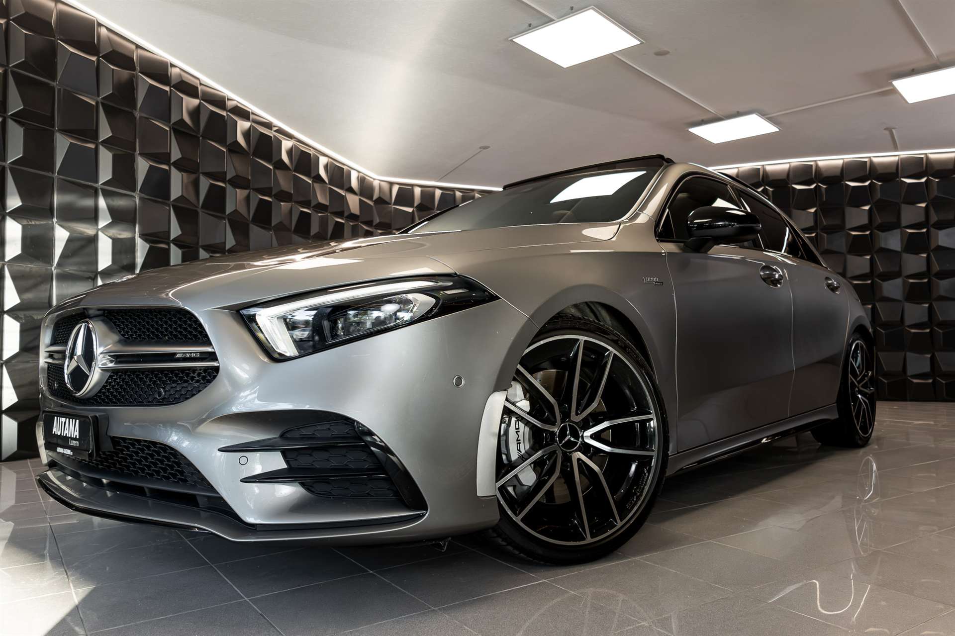 MERCEDES-BENZ A 35 AMG 4Matic Speedshift-image-28