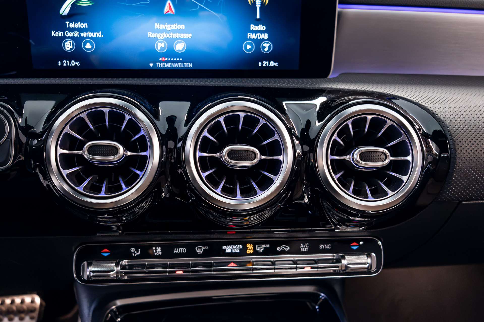 MERCEDES-BENZ A 35 AMG 4Matic Speedshift-image-20
