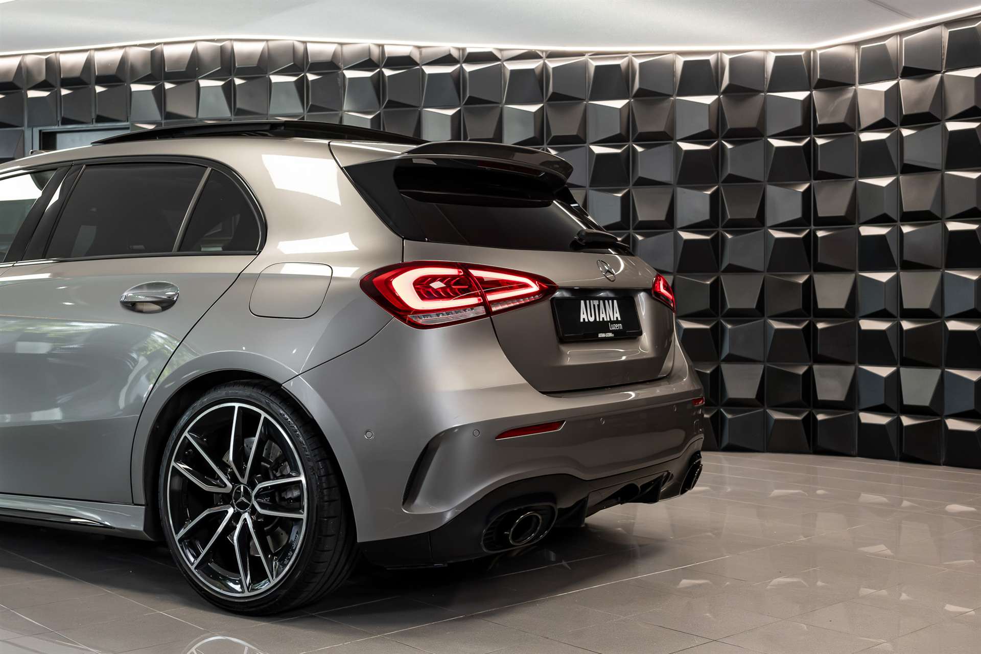 MERCEDES-BENZ A 35 AMG 4Matic Speedshift-image-31