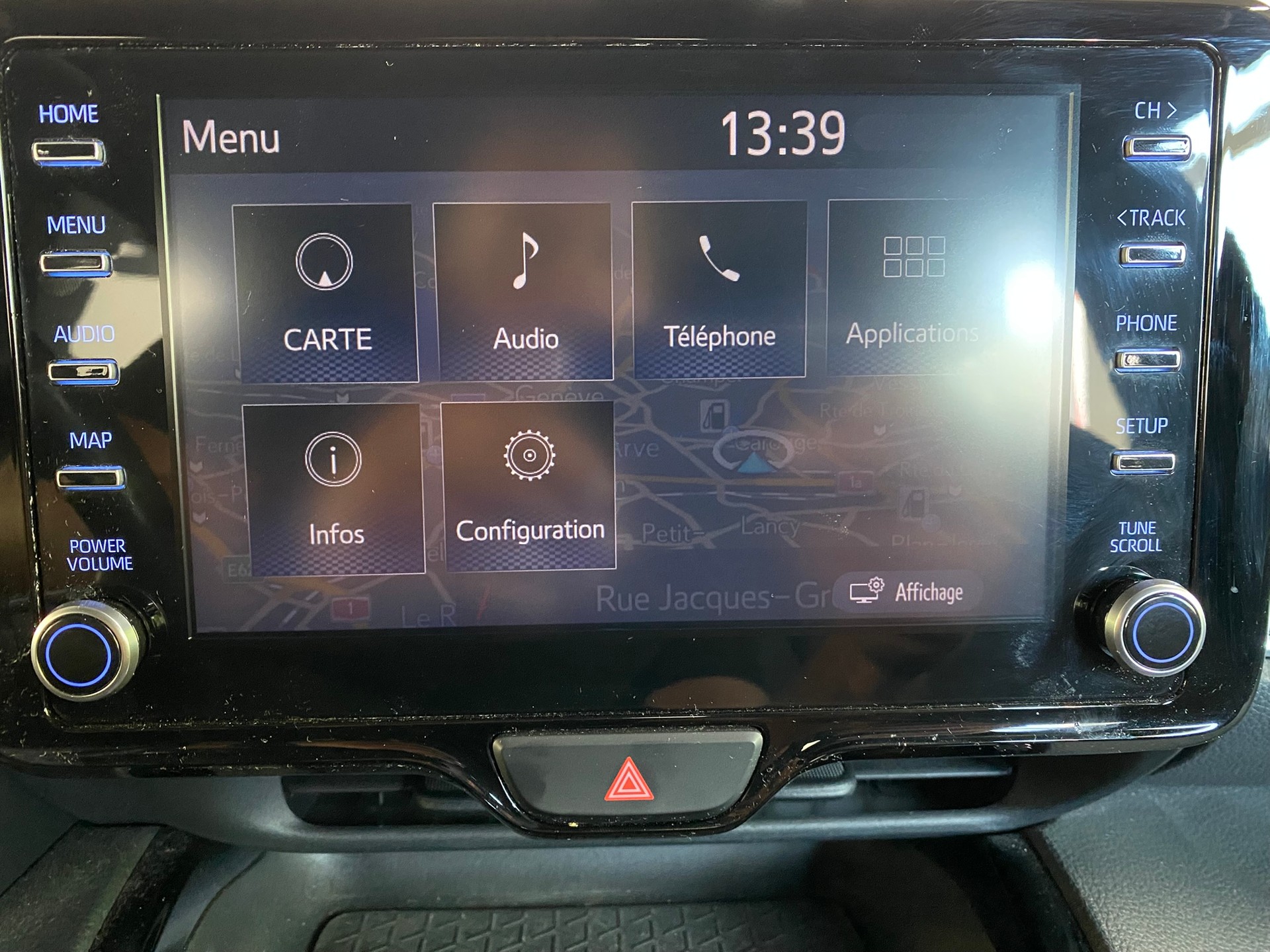 TOYOTA Yaris Cross 1.5 Trend e-CVT AWDi-image-21