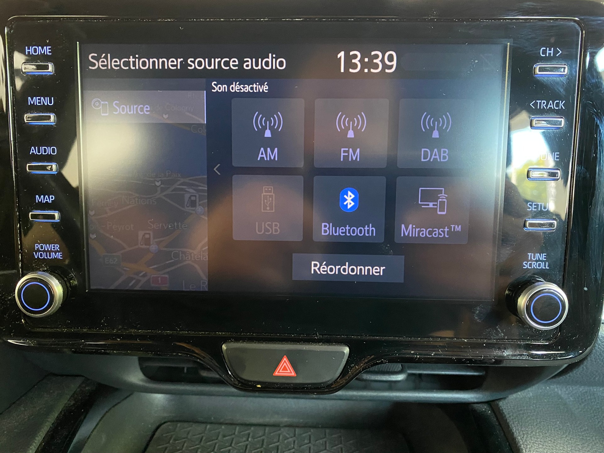 TOYOTA Yaris Cross 1.5 Trend e-CVT AWDi-image-22