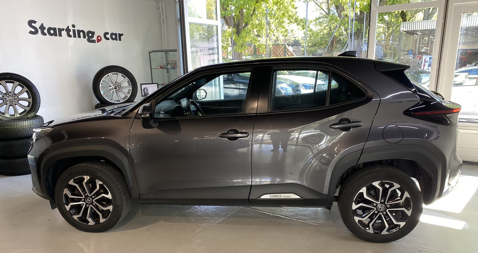 TOYOTA Yaris Cross 1.5 Trend e-CVT AWDi-image-5