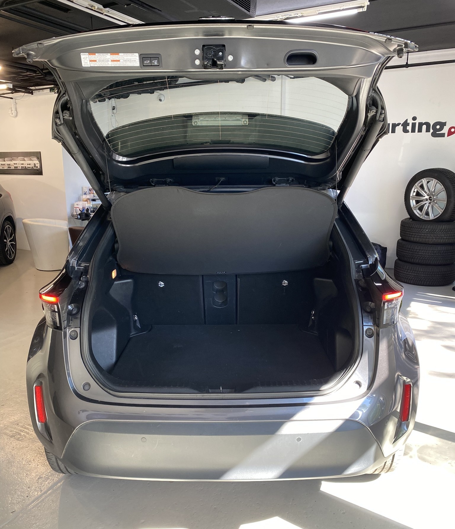 TOYOTA Yaris Cross 1.5 Trend e-CVT AWDi-image-11
