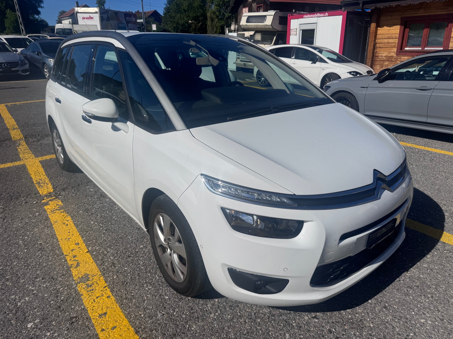 CITROEN Grand C4 Picasso 1.6i 16V e-THP Séduction-image-2