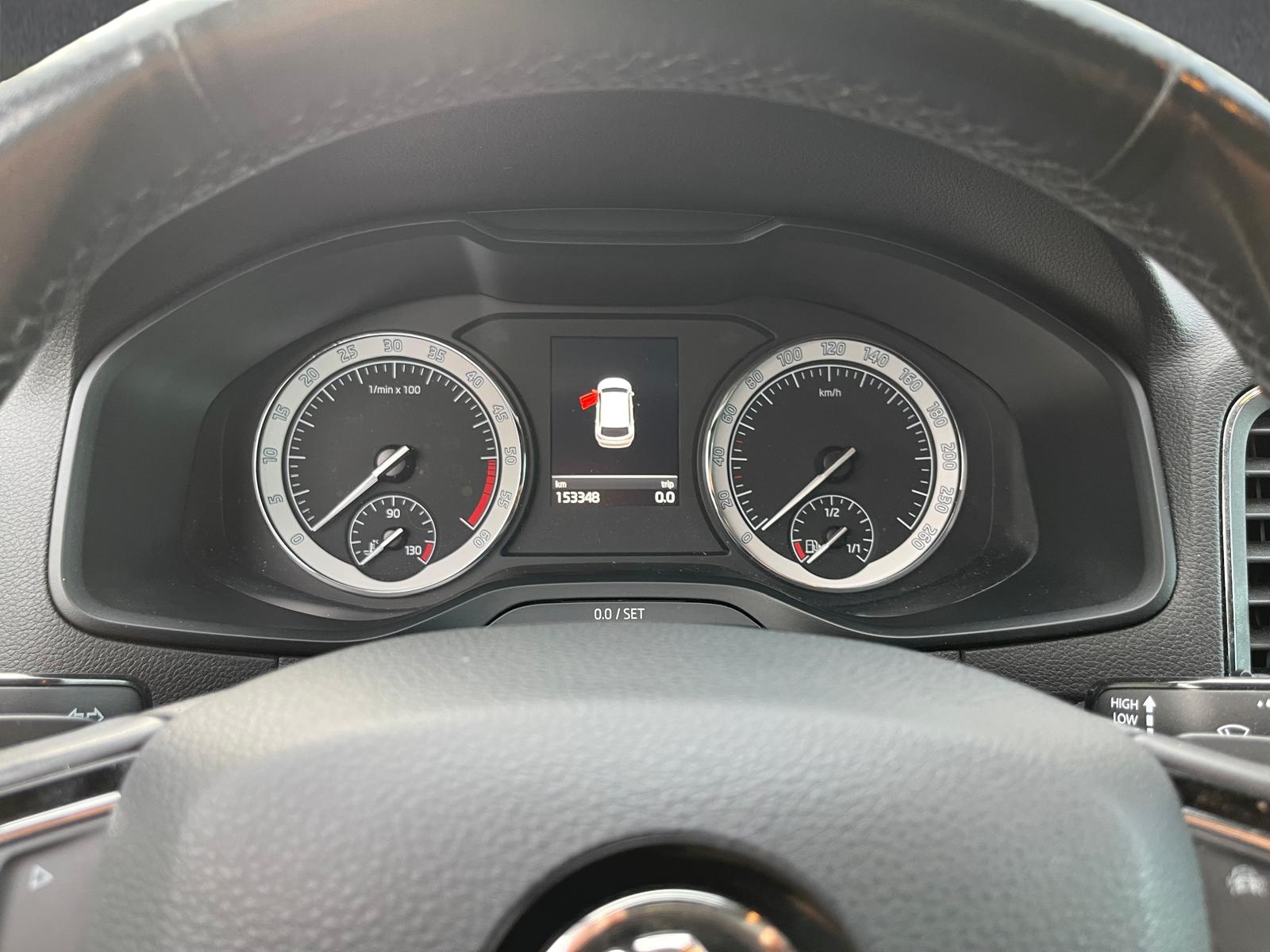 SKODA Karoq 2.0 TDI CR Style 4x4 DSG-image-19