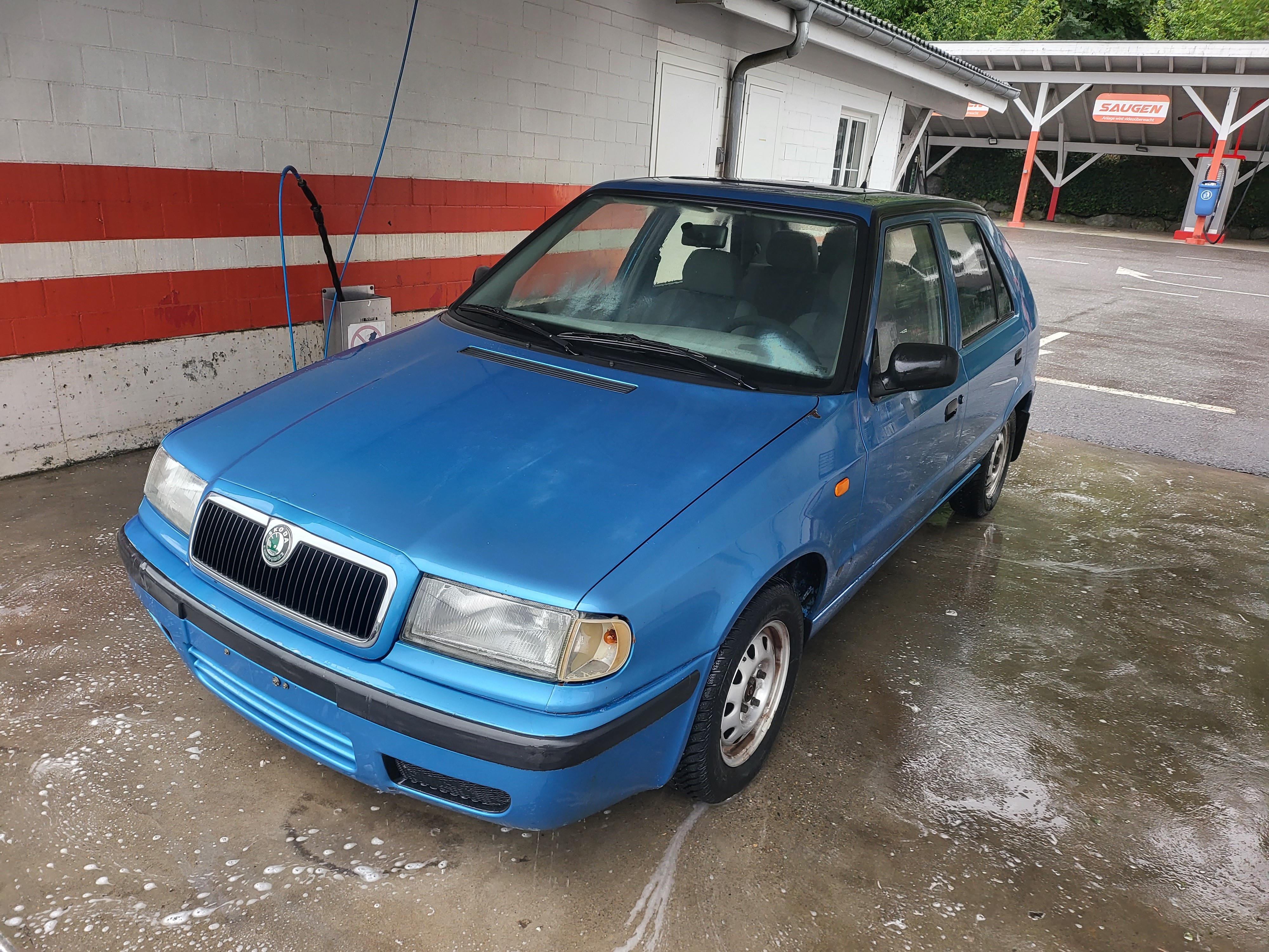 Car photo