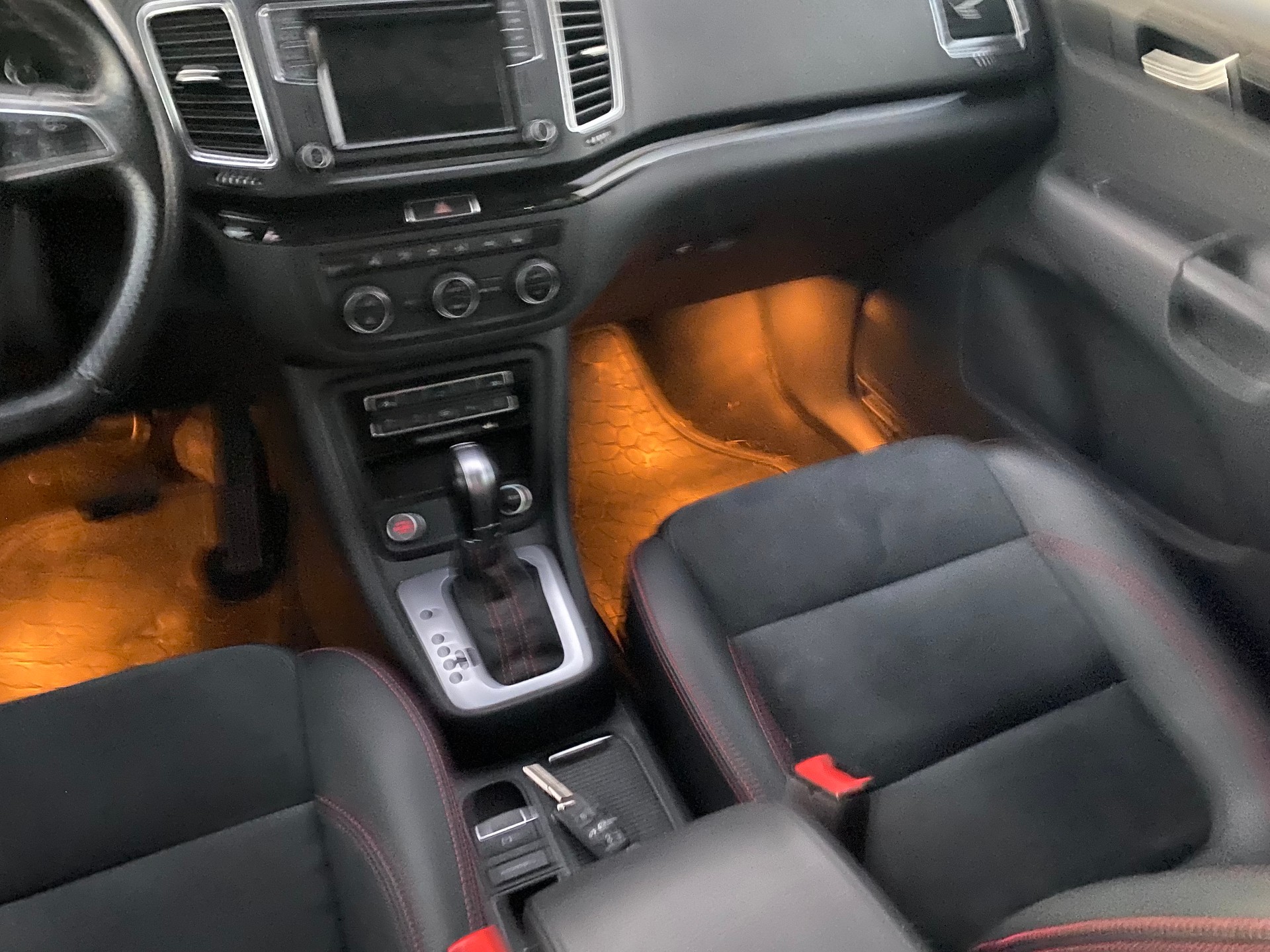 SEAT Alhambra 2.0 TSI FR Line DSG-image-5
