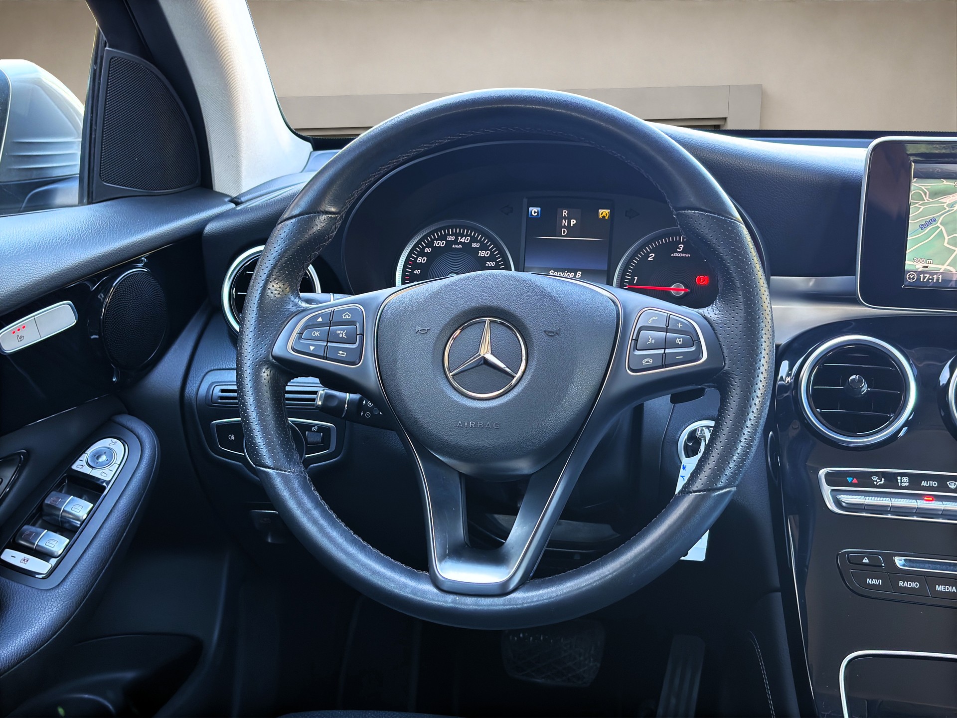 MERCEDES-BENZ GLC 250 d 4Matic 9G-Tronic ✅CH-Fahrzeug & 8-fach bereift✅-image-13