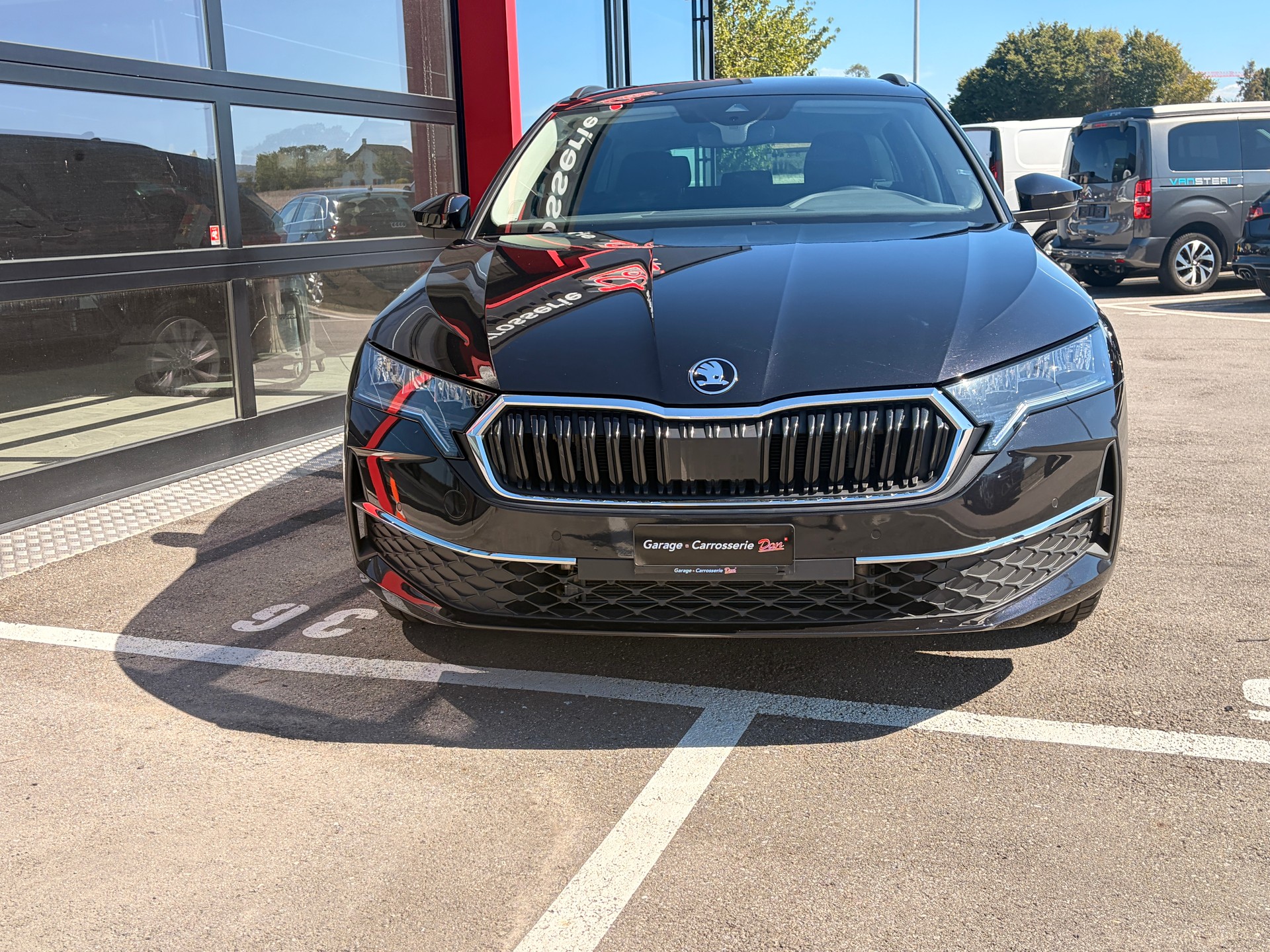 SKODA Octavia Combi 1.5 TSI mHEV DSG Selection-image-2