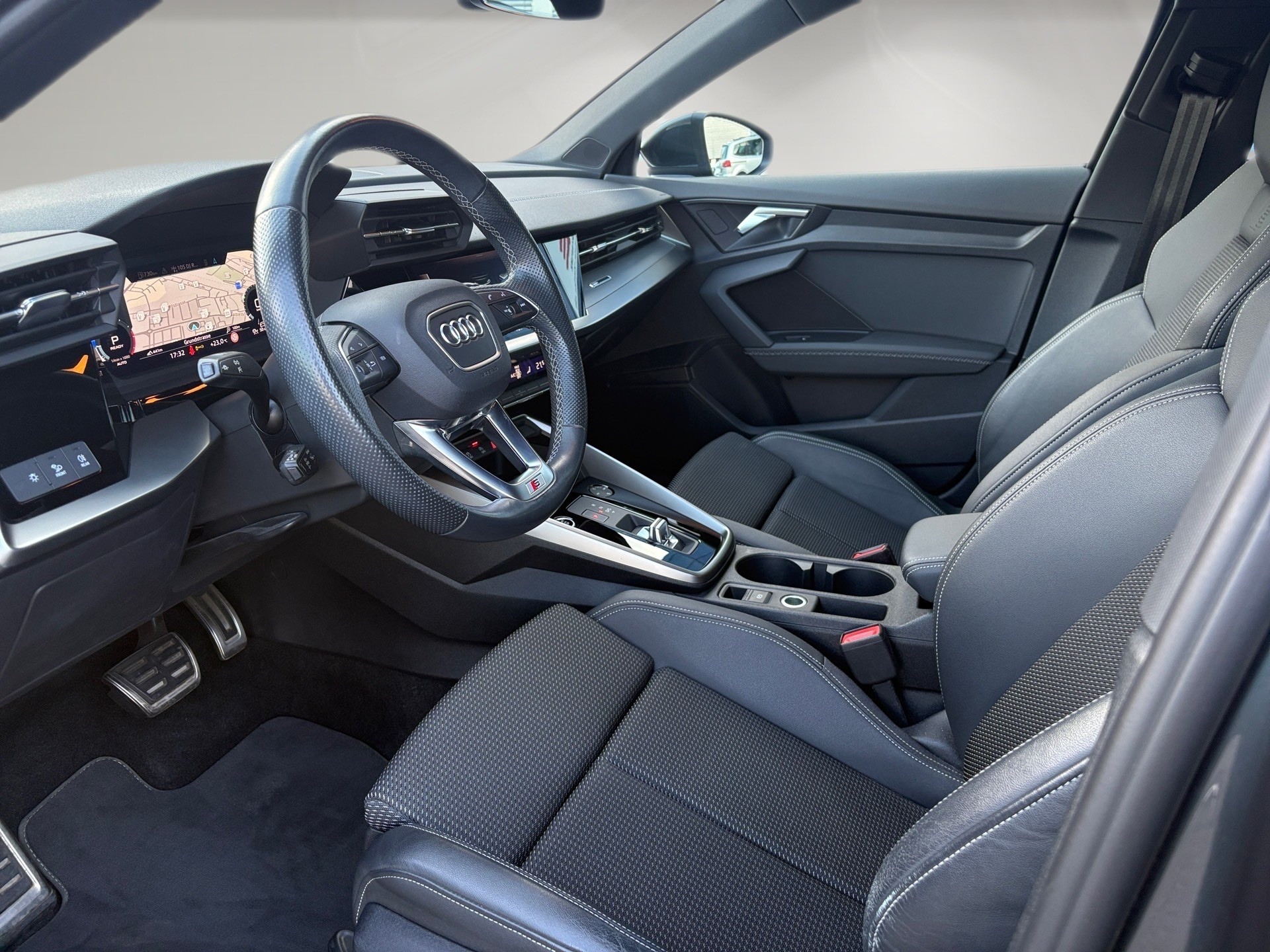 AUDI A3 Sportback 35 TFSI advanced S-tronic-image-10