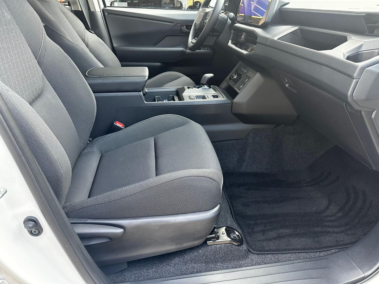 TOYOTA Hilux Double Cab.-Pick-up 59KWh Comfort-image-11