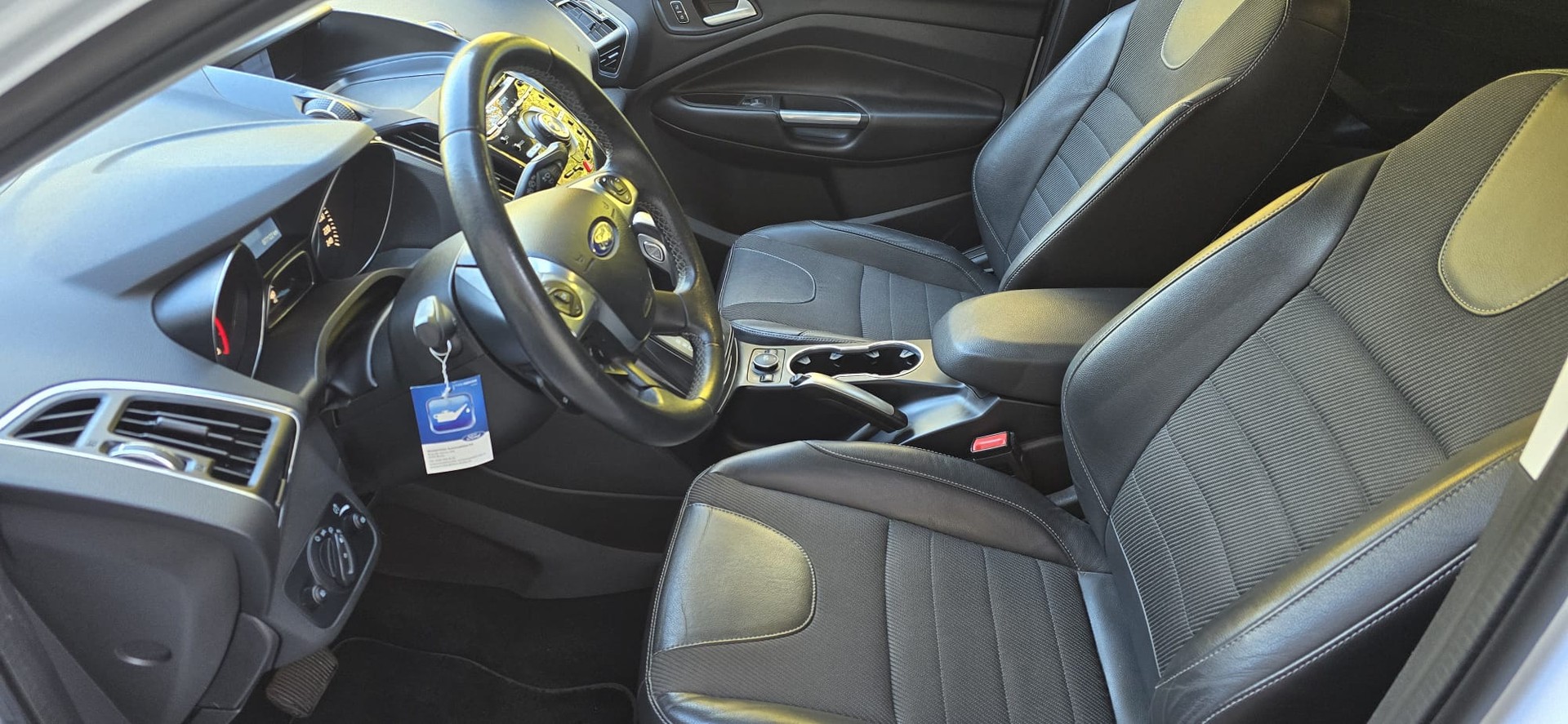 FORD Kuga 2.0 TDCi Titanium S 4WD PowerShift-image-8
