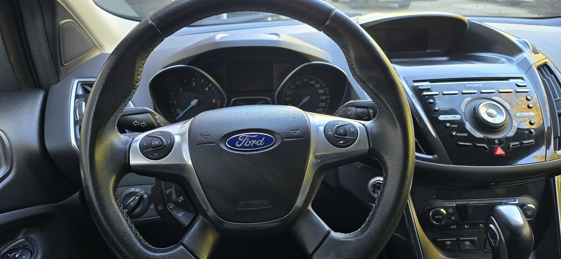 FORD Kuga 2.0 TDCi Titanium S 4WD PowerShift-image-11